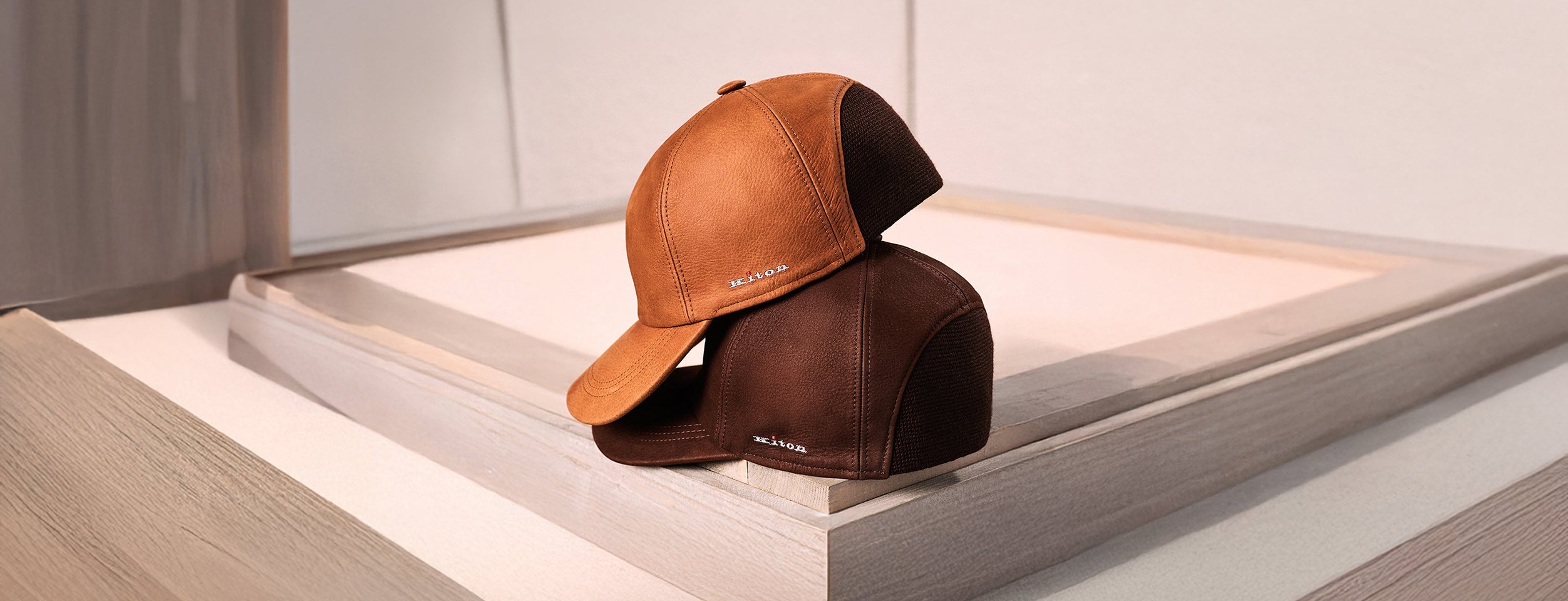 Men's fine-quality Scarves, Gloves & Hats | Kiton