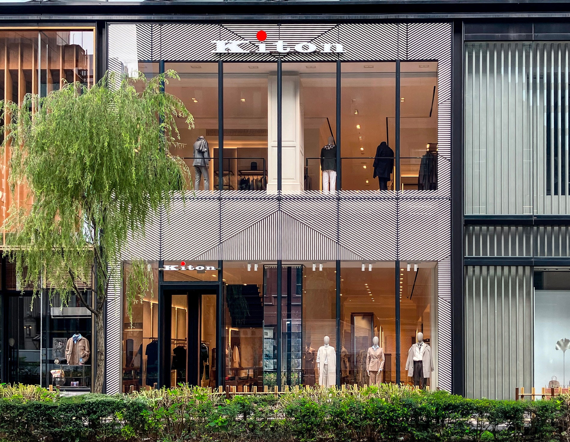 Kiton Unveils a New Boutique in Ginza, Celebrating Timeless Elegance and Modern Refinement