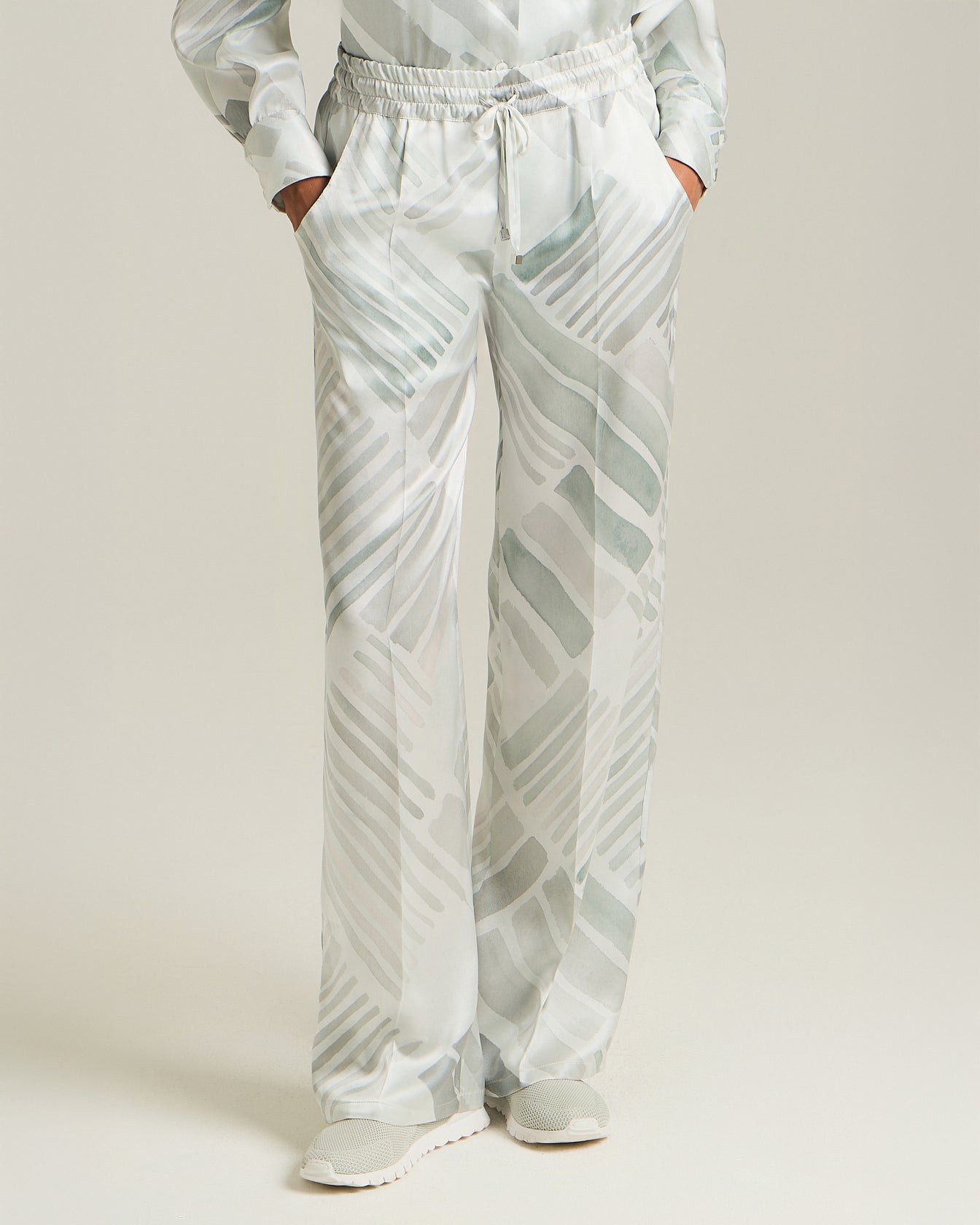 SILK TROUSERS WITH ETHNIC BRUSH PATTERN