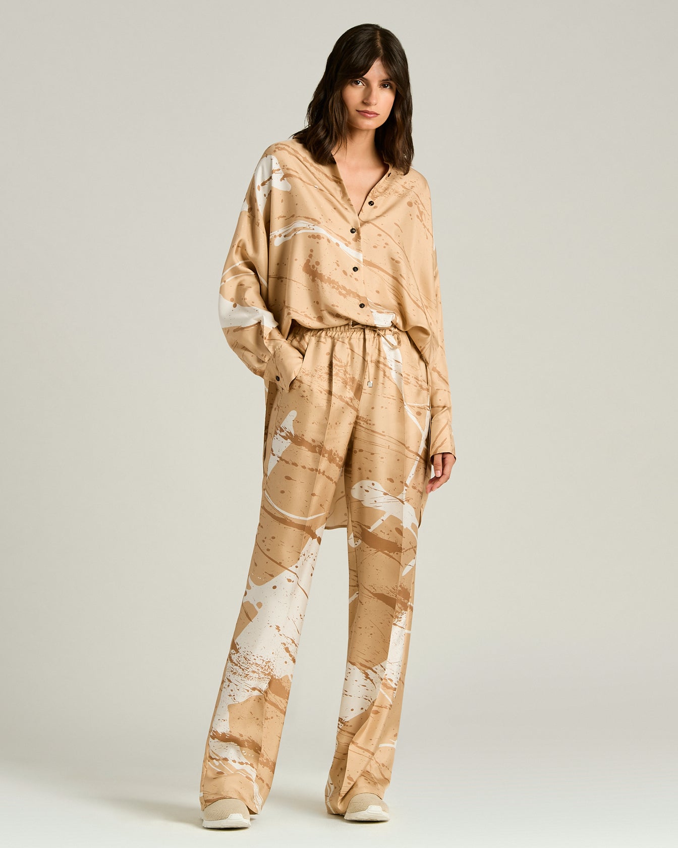 WIDE-LEG TROUSERS WITH ABSTRACT PATTERN