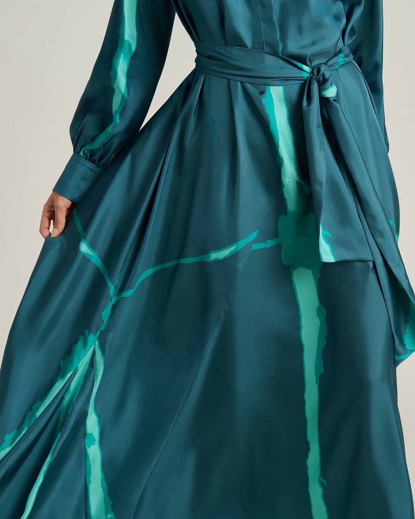 ABITO LUNGO IN SETA STAMPATA