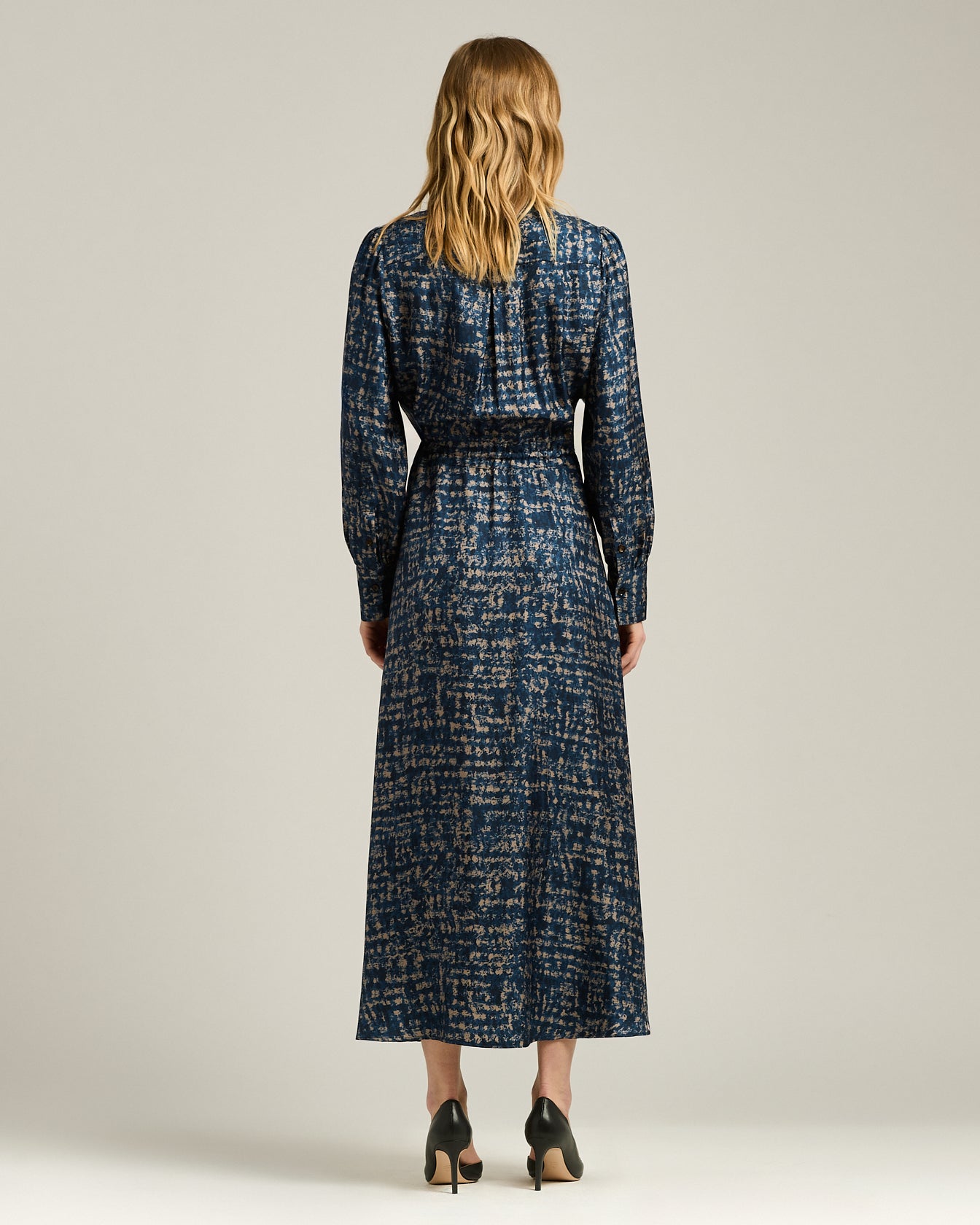 LIGHT BLUE PATTERNED SILK MIDI SHIRT DRESS
