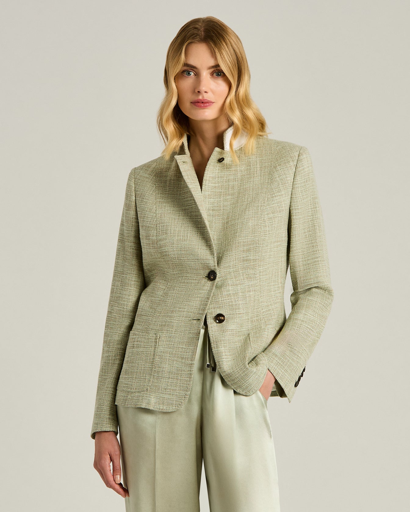 TAILORED JACKET IN FINE YARNS