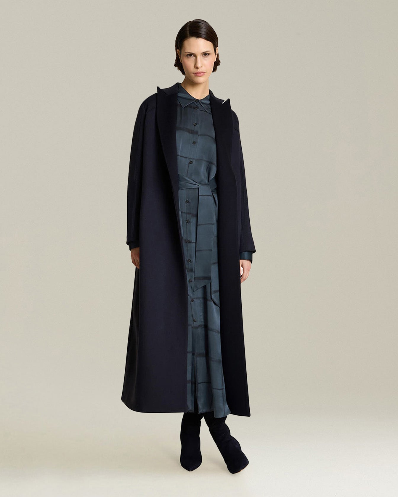 DOUBLE-BREASTED CASHMERE DOUBLE CLOTH COAT