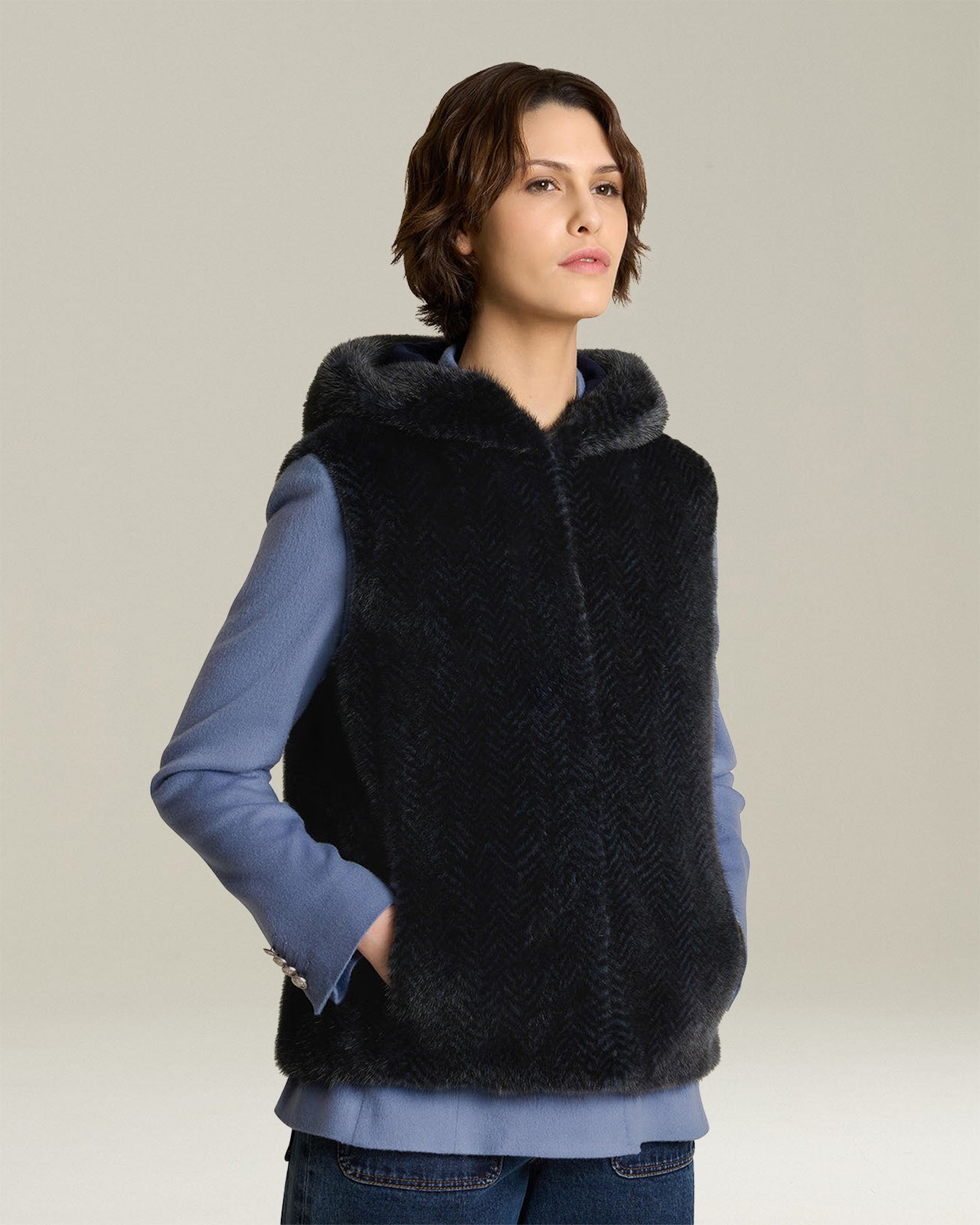 SLEEVELESS MINK JACKET