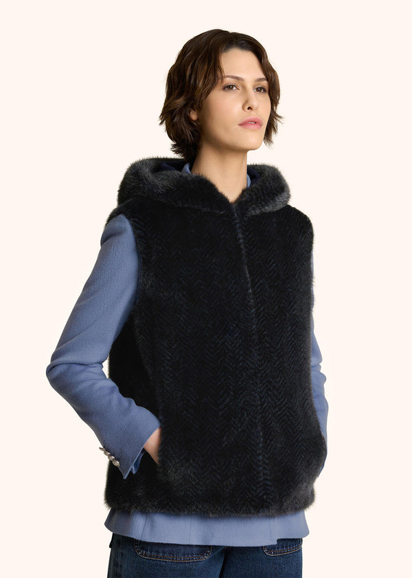 SLEEVELESS MINK JACKET