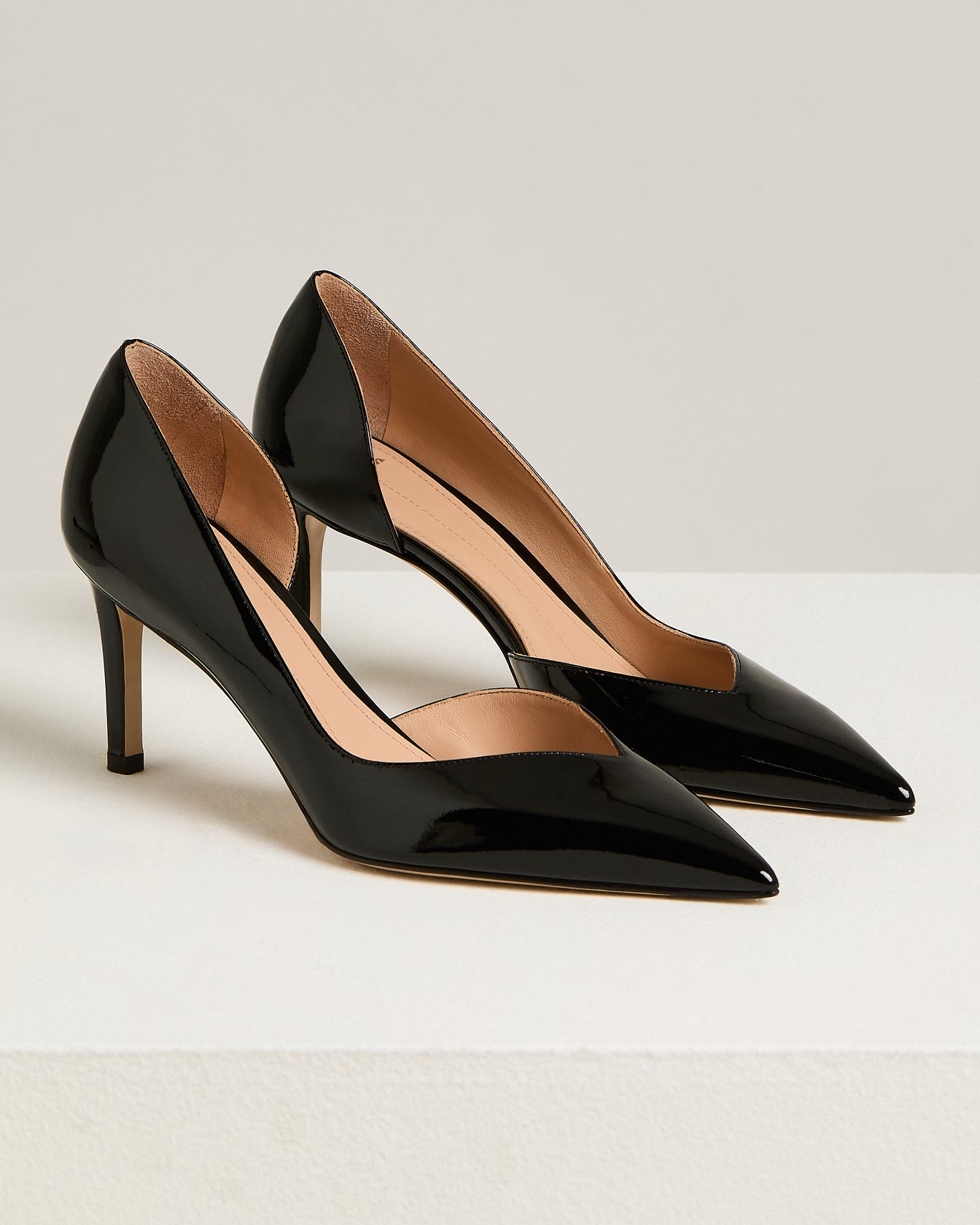 SCARPE DÉCOLLETÉ IN PELLE VERNICIATA