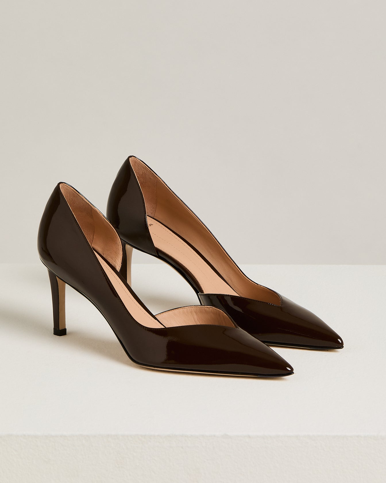 SCARPE DÉCOLLETÉ IN PELLE VERNICIATA