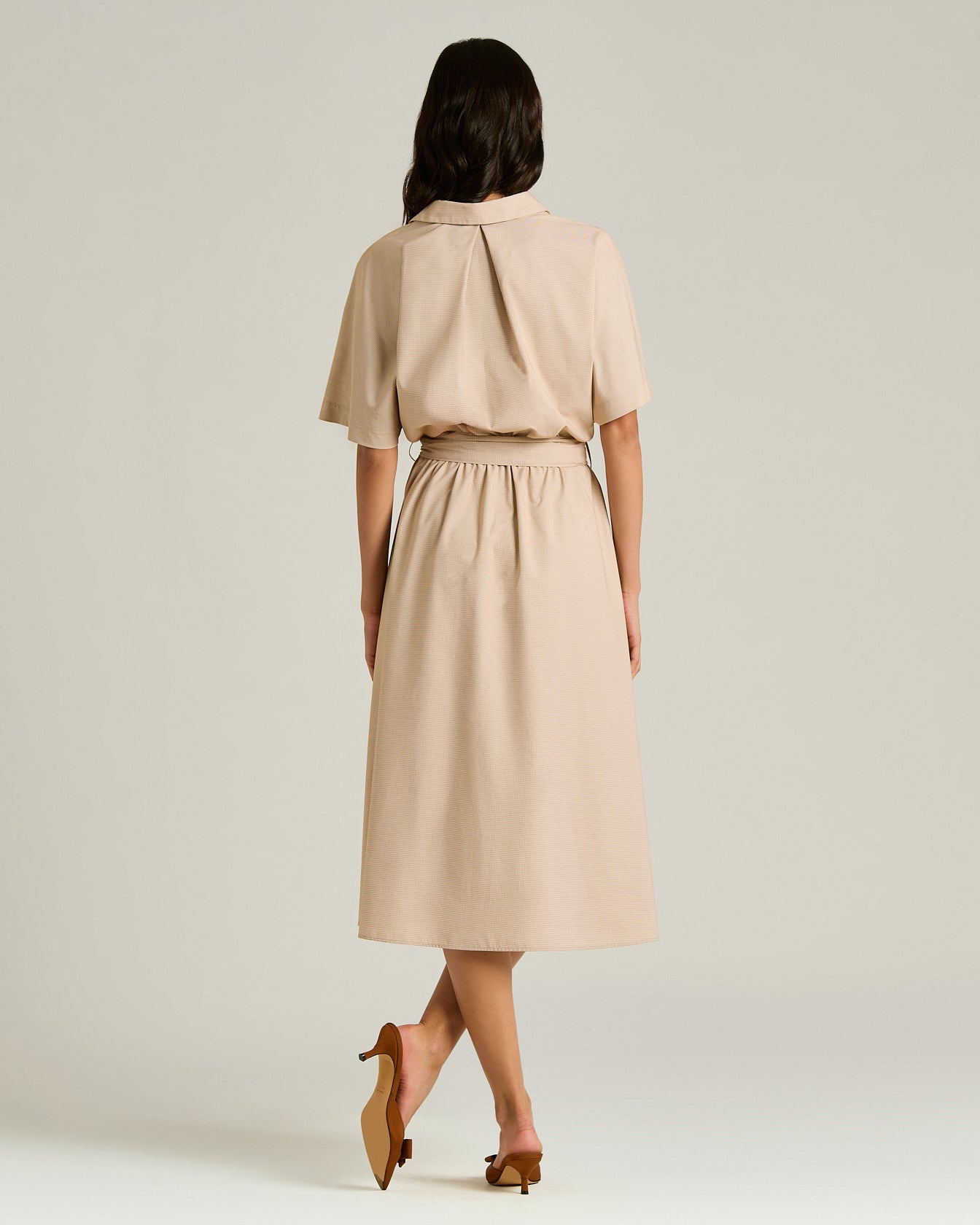 ABITO CON CINTURA IN VITA