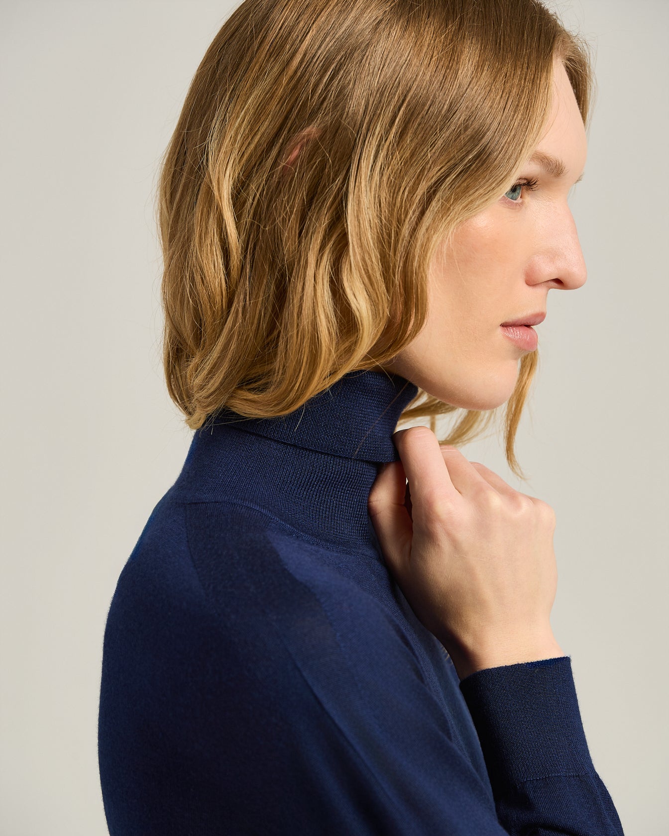MAGLIONE COLLO ALTO CASHMERE E SETA