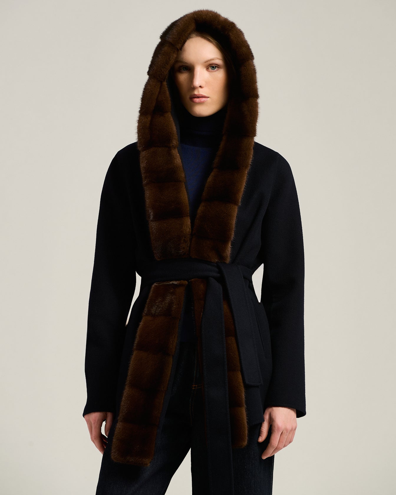 BLUE SHORT CASHMERE COAT WITH MINK FUR