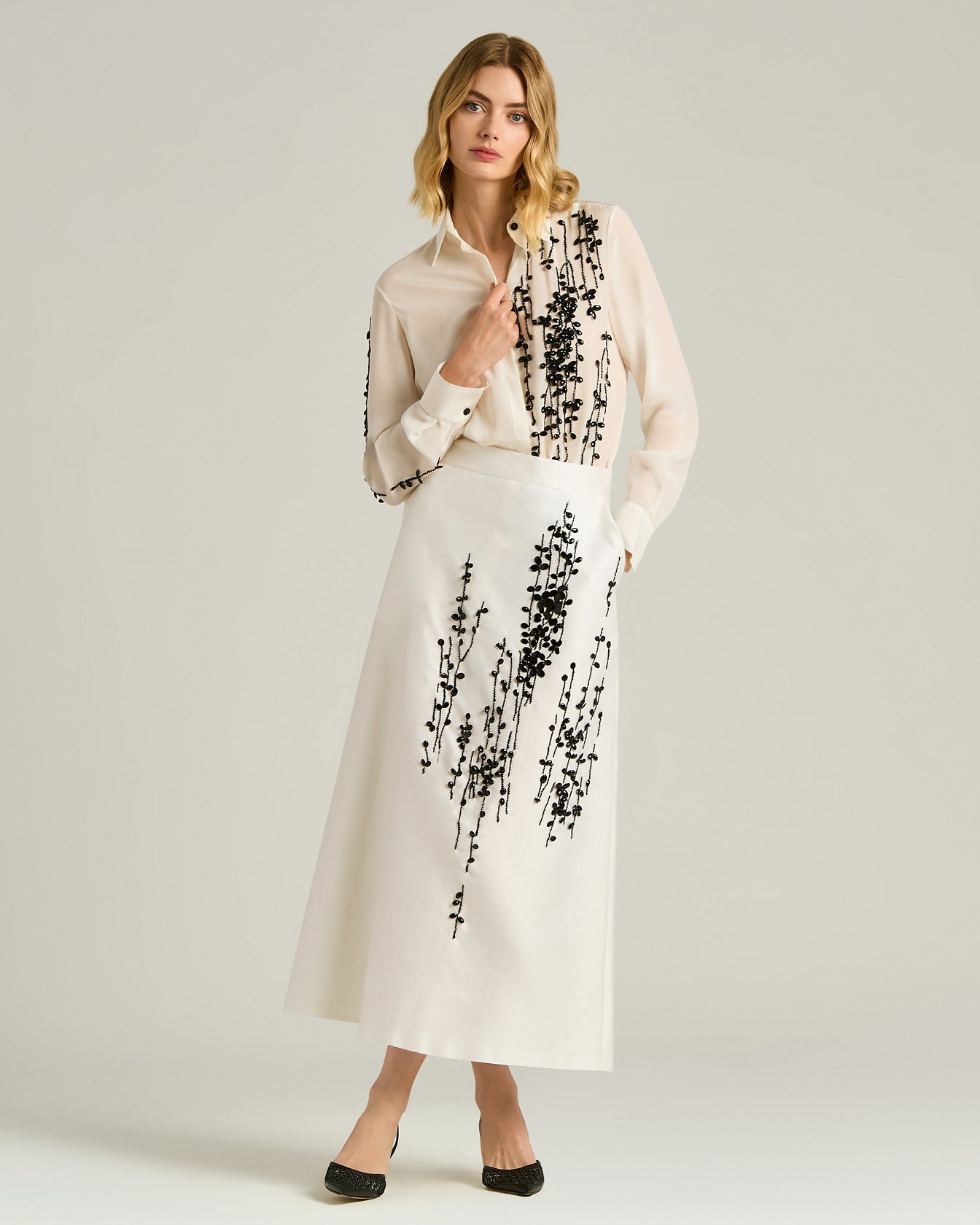 GONNA SARTORIALE CON RICAMO A RILIEVO