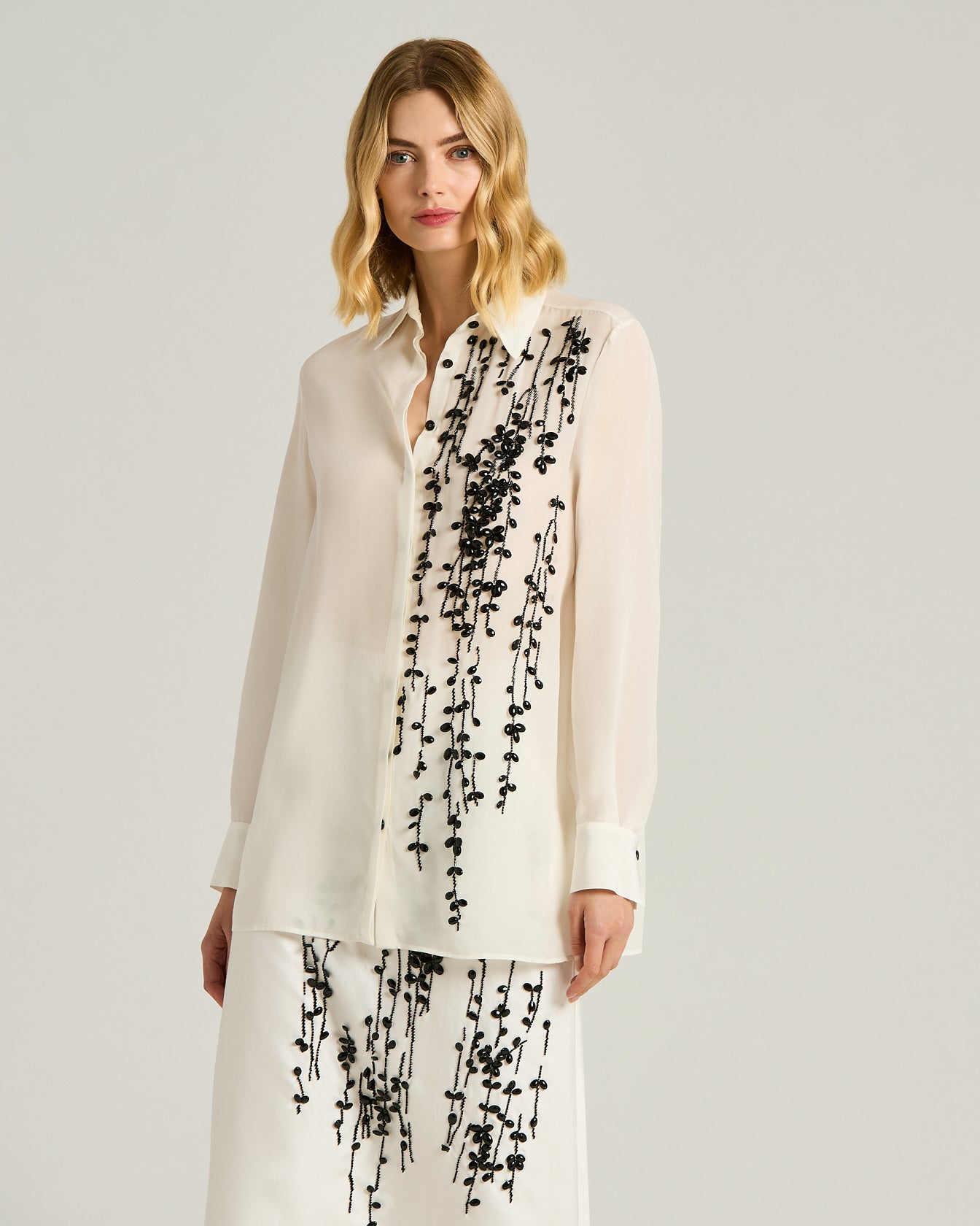 CAMICIA IN RASO DI SETA CON RICAMO ARTIGIANALE