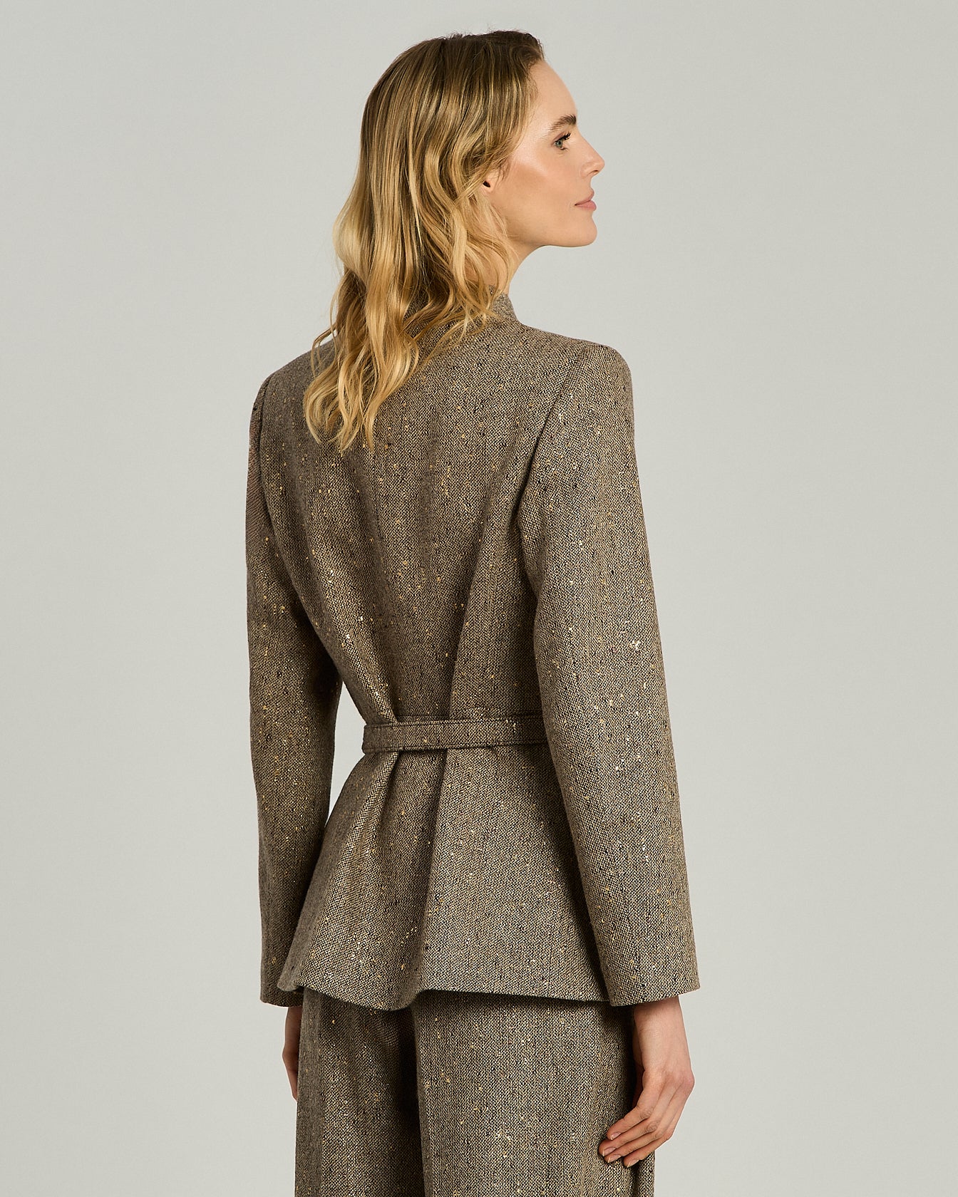 GIACCA SARTORIALE CON CINTURA IN TWEED BOUCLÉ