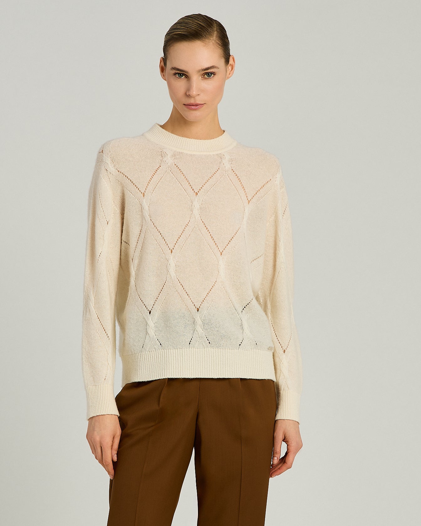 MAGLIA GIROCOLLO IN CASHMERE E SETA CON MOTIVO TRAFORATO