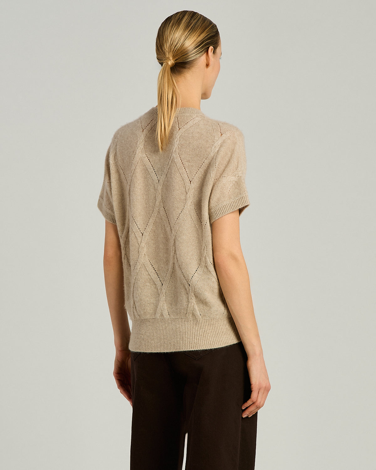 BEIGE CASHMERE ROUND-NECK SWEATER 3