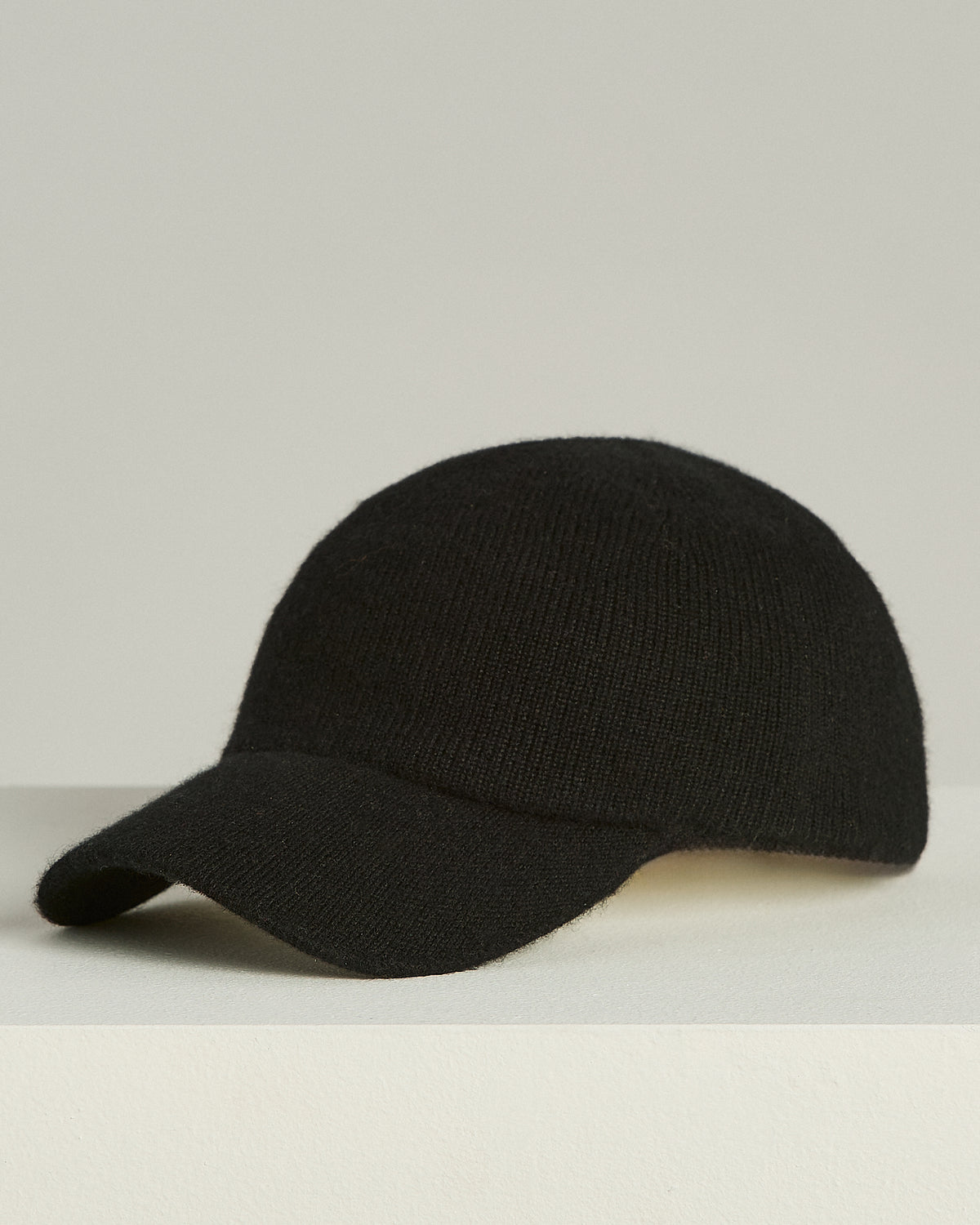 BLACK CASHMERE HAT 1