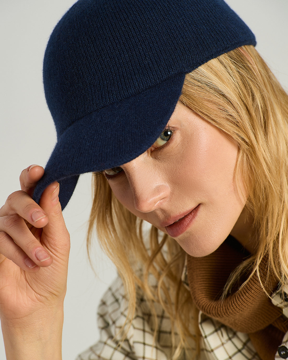 BLUE CASHMERE HAT 4