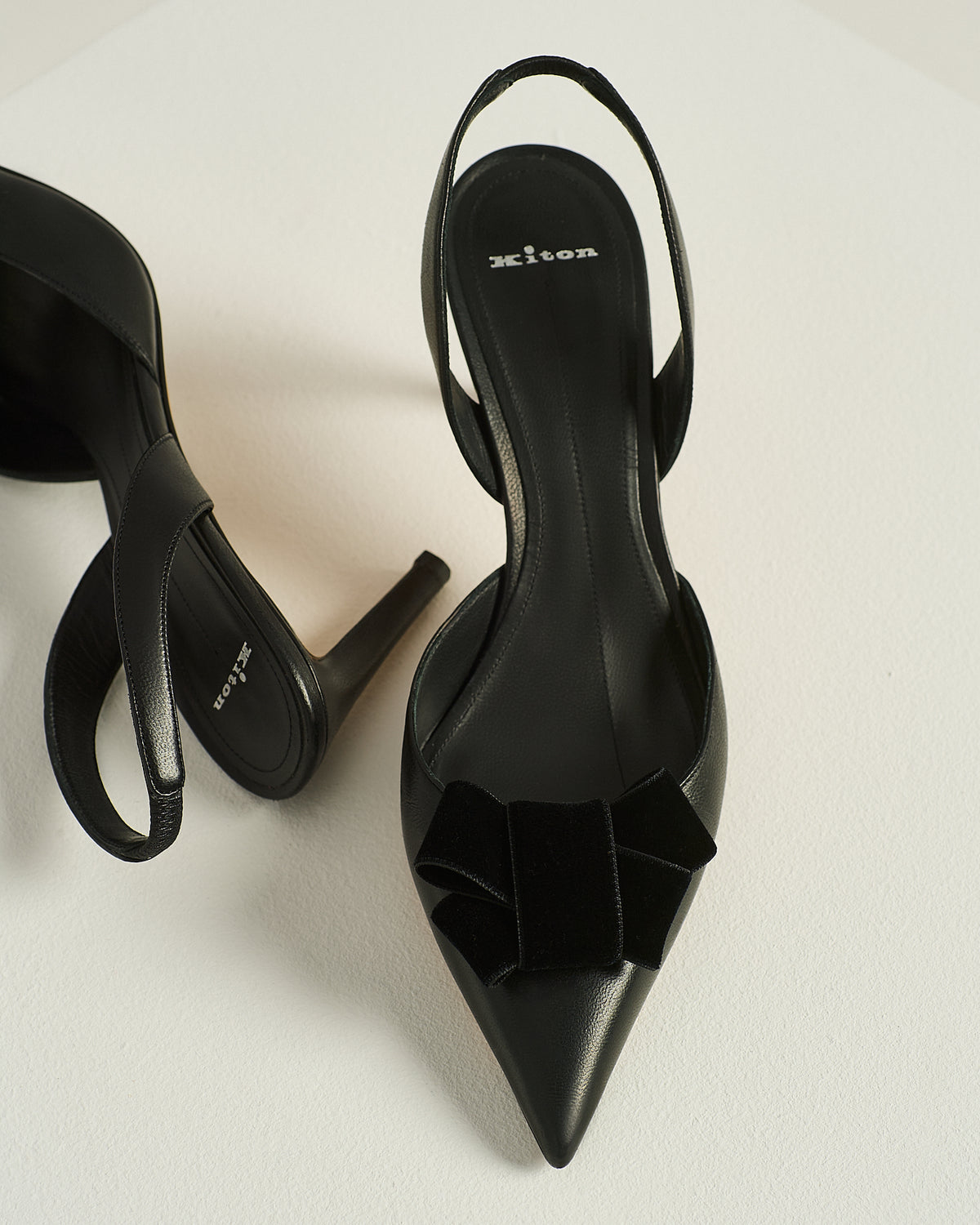 BLACK LAMBSKIN PUMP SHOES 3
