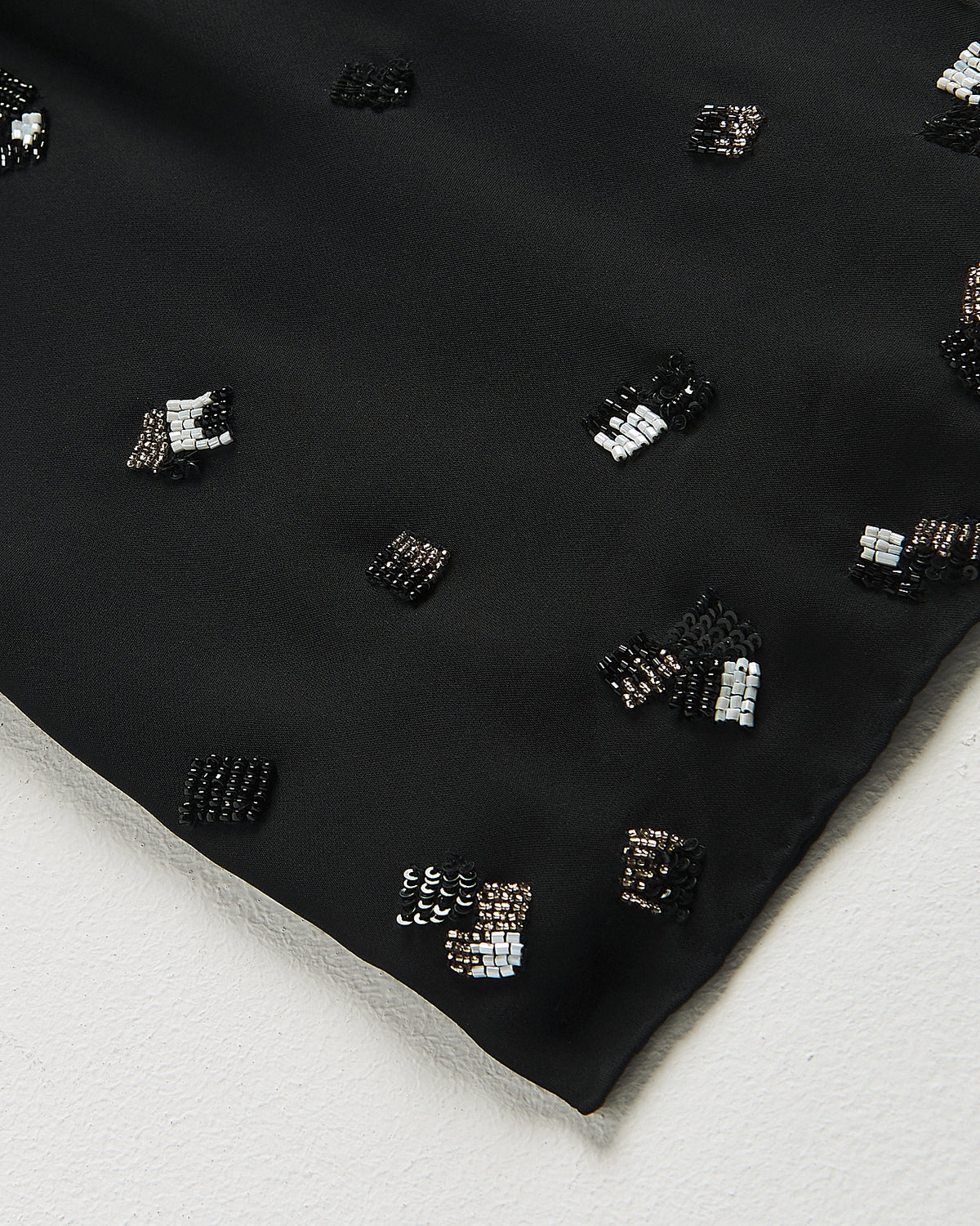 BLACK SILK POCKET SQUARE 4