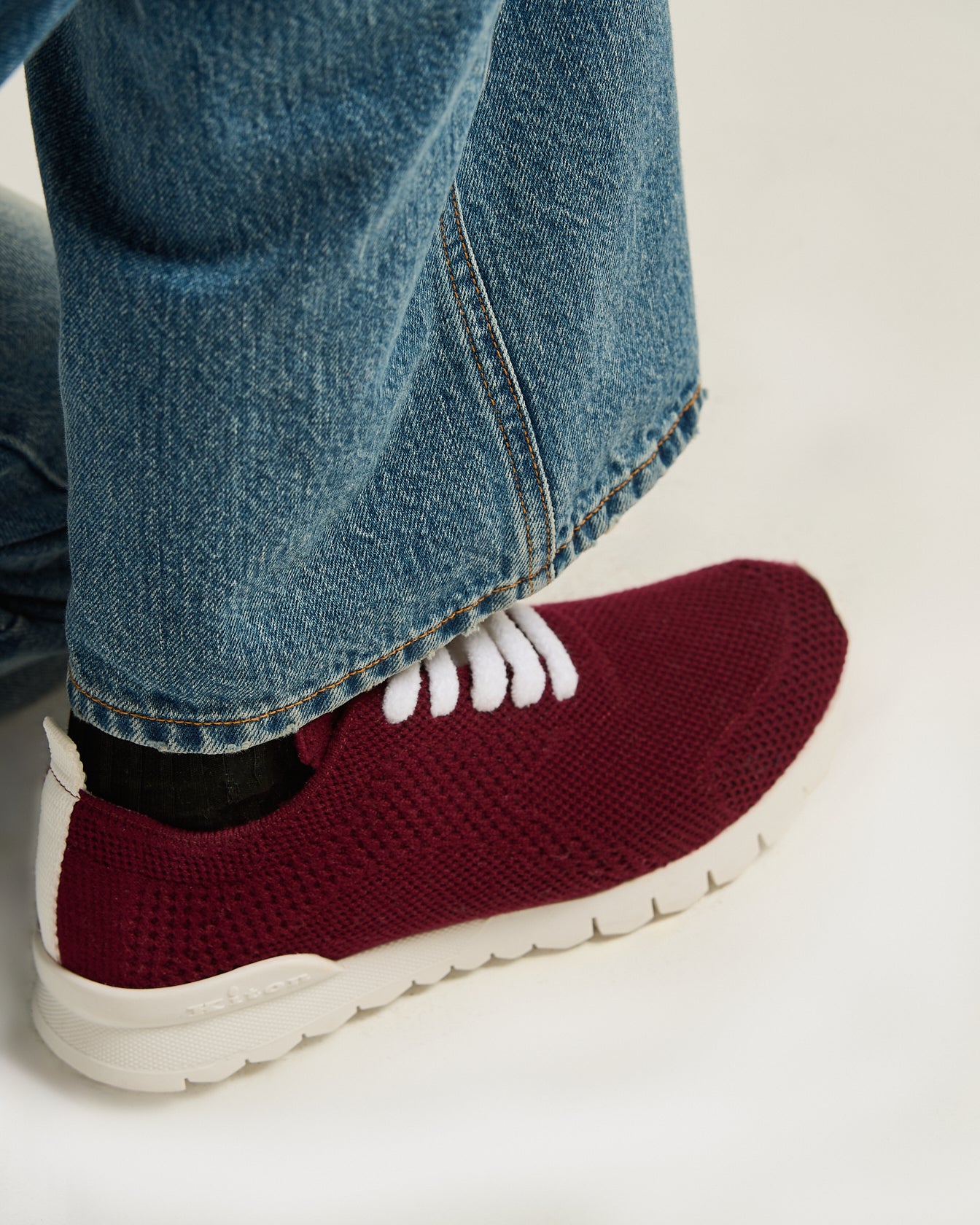 FIT BURGUNDY CASHMERE SNEAKERS