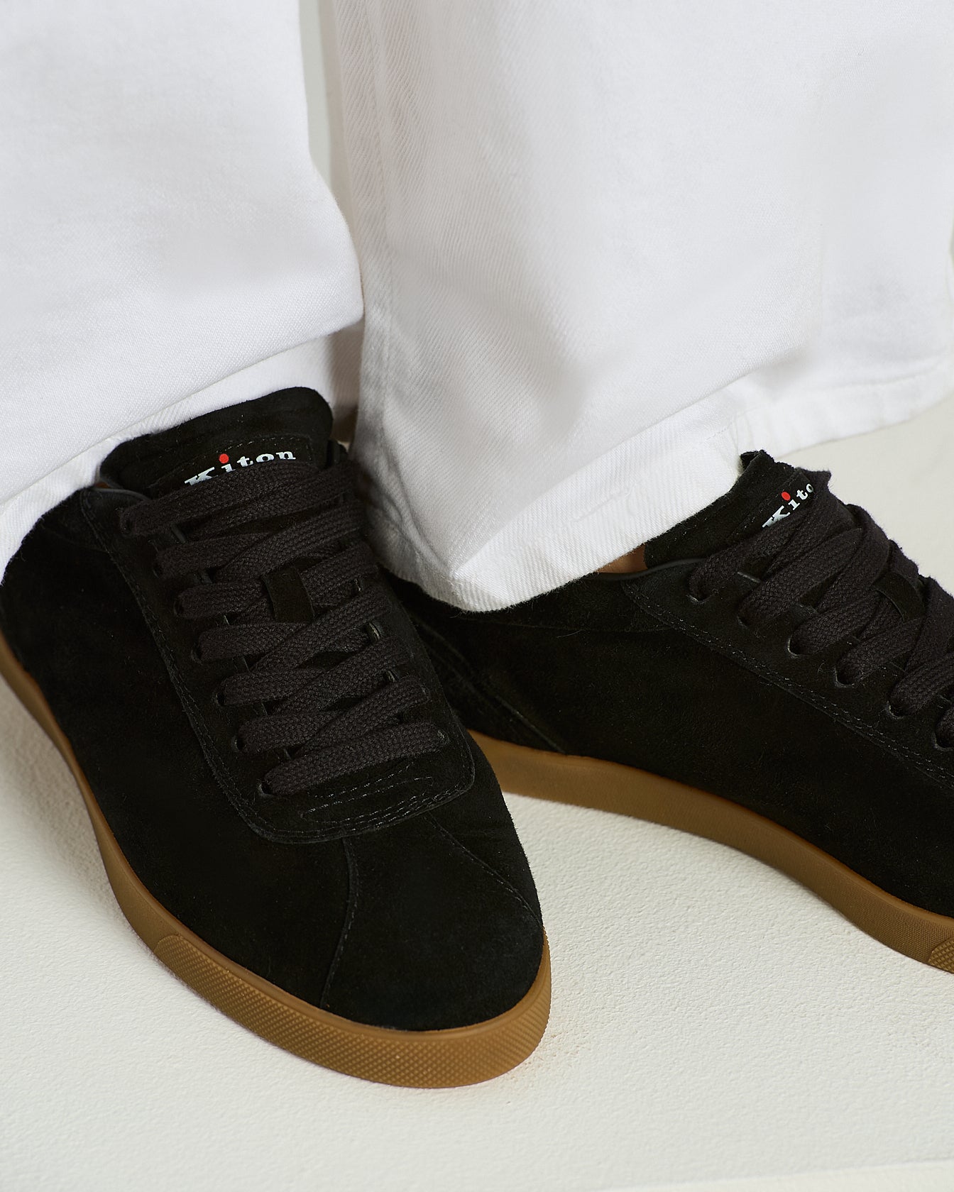 SNEAKERS IN SUEDE DI CAPRA