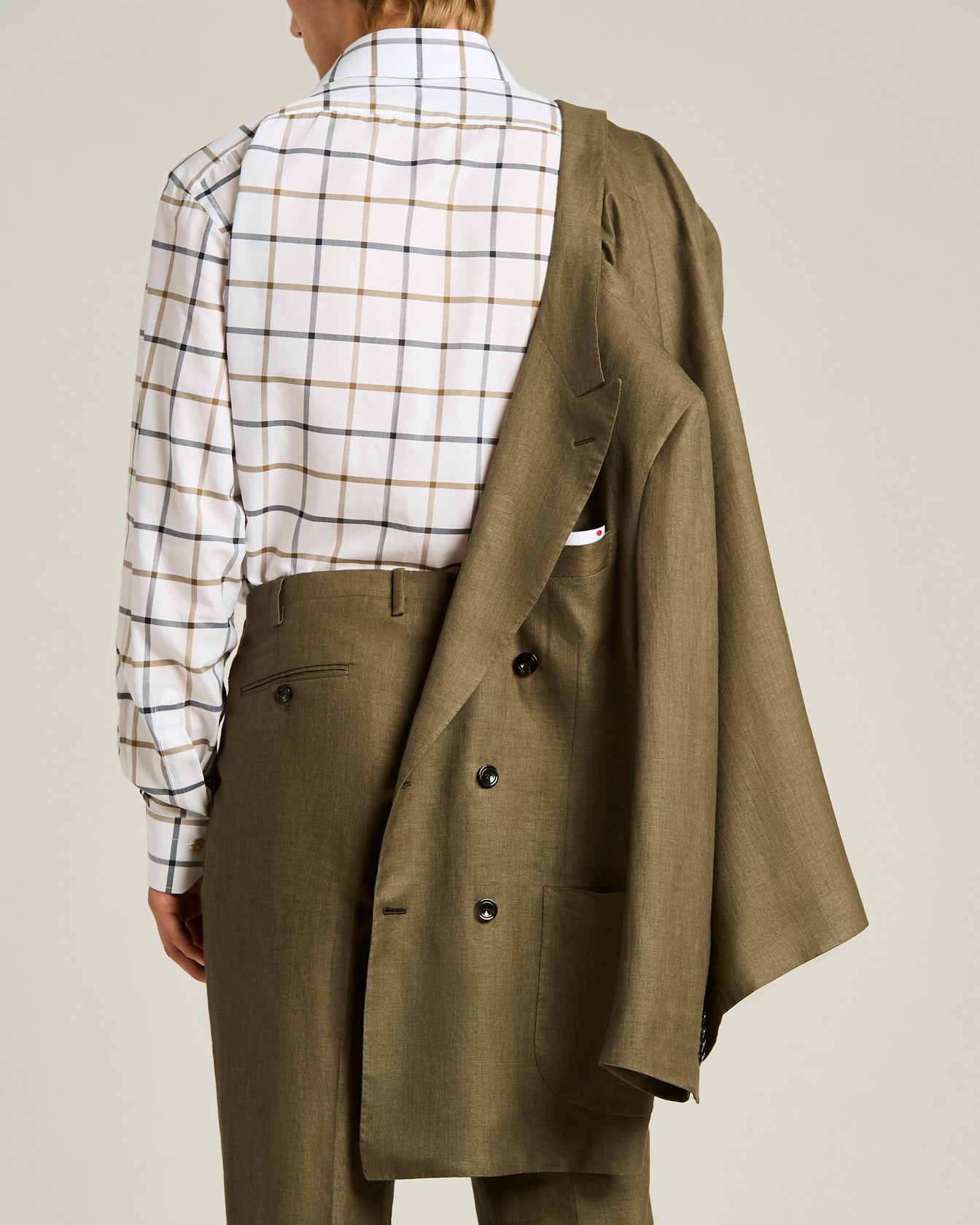 LINEN AND WOOL BLEND DOUBLE-BREASTED SUIT