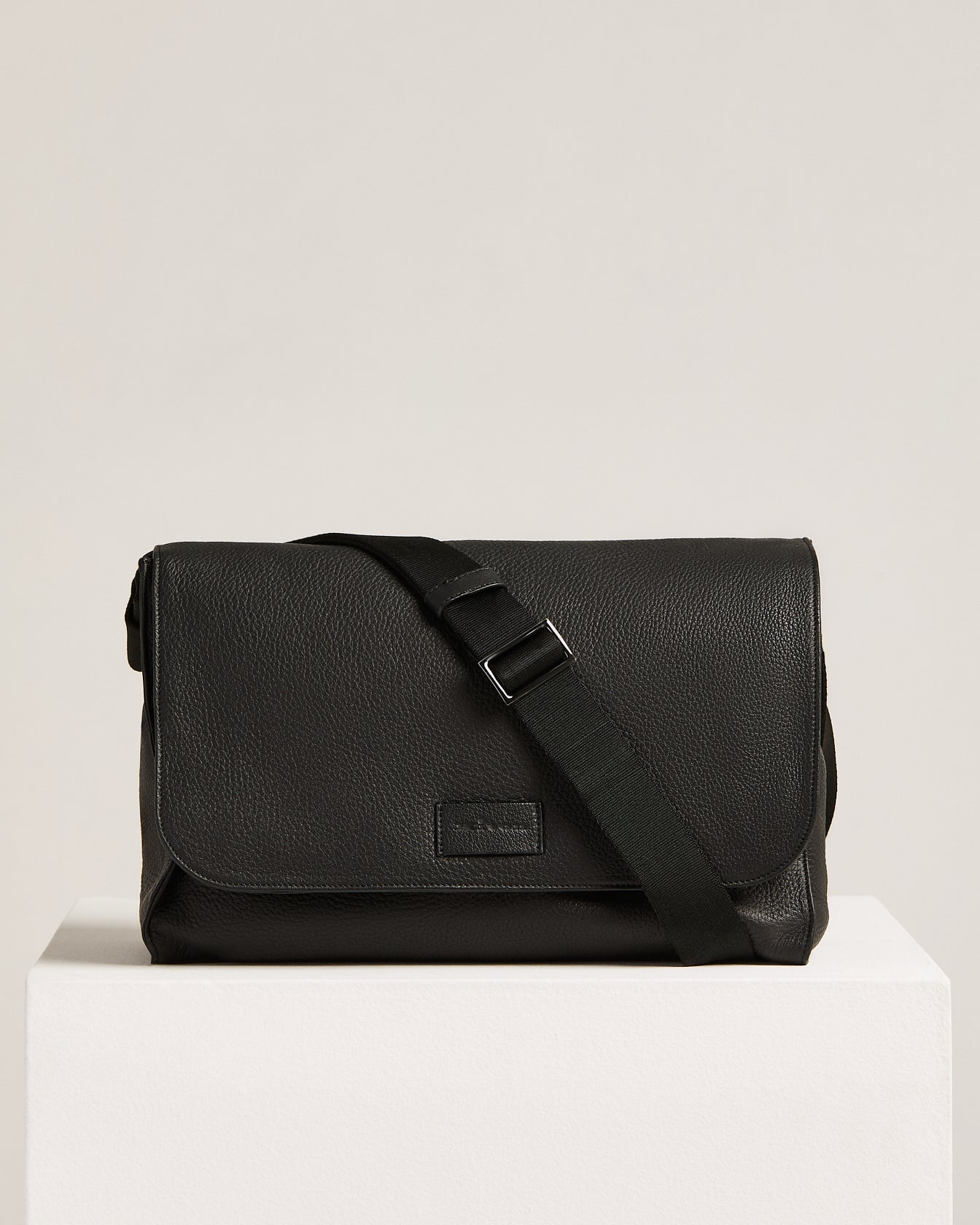 ショルダーバッグ・ポシェット KITON LEATHER SHOULDER BAG WITH LOGO Women's Bags & Wallets Made in Italy | Kiton