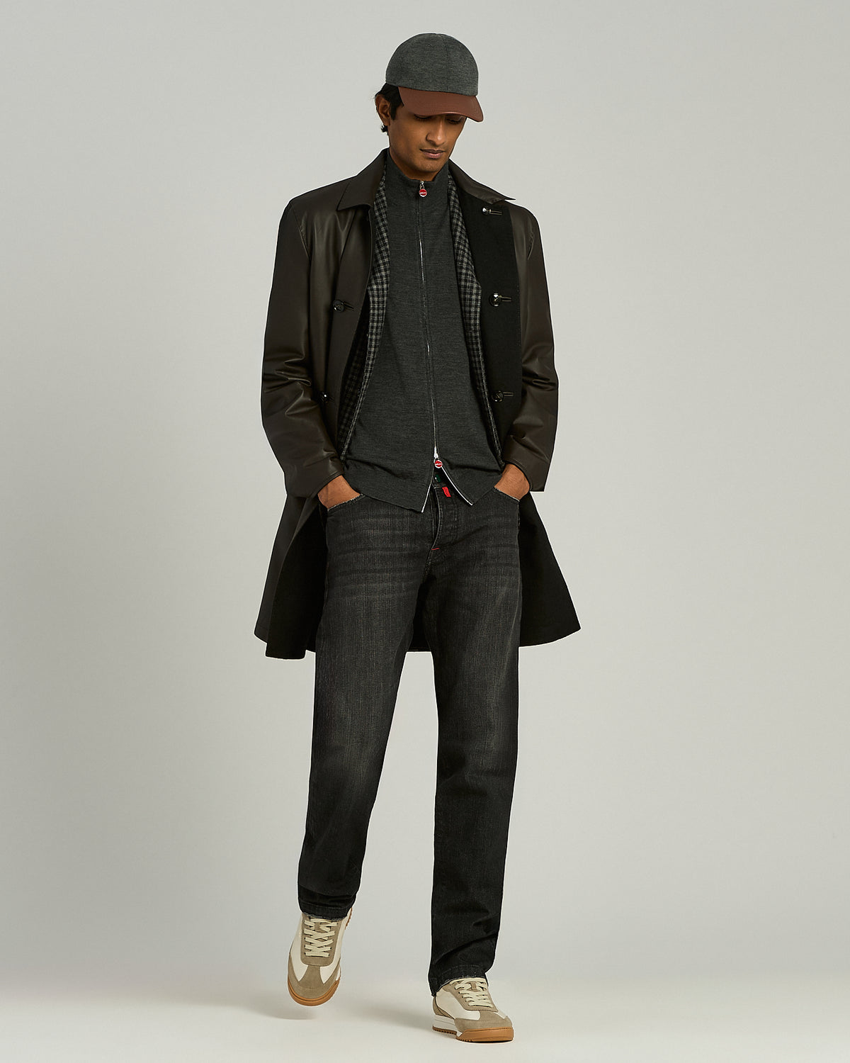 GREY CASHMERE BASEBALL CAP WITH LEATHER DETAILS 5