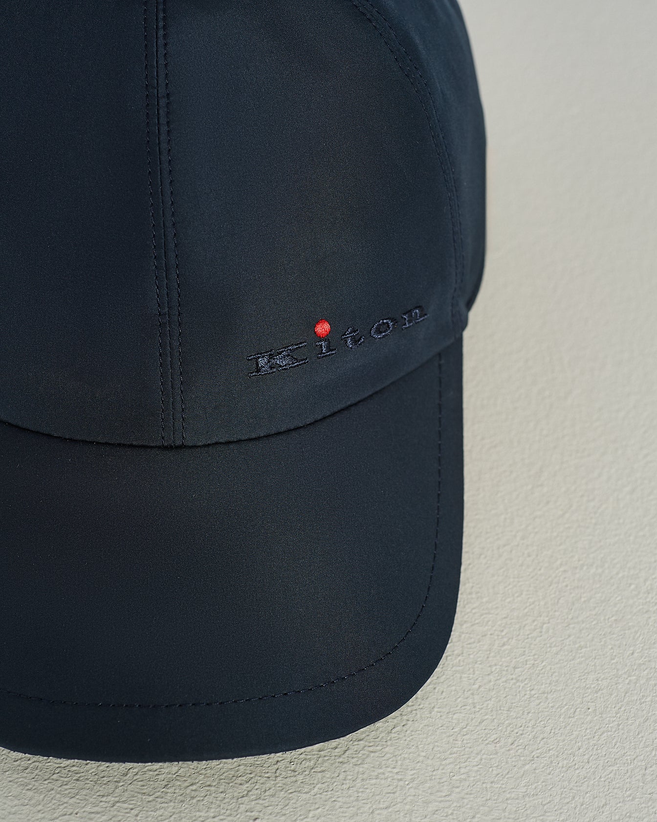CAPPELLO BASEBALL IN TESSUTO TECNICO NERO