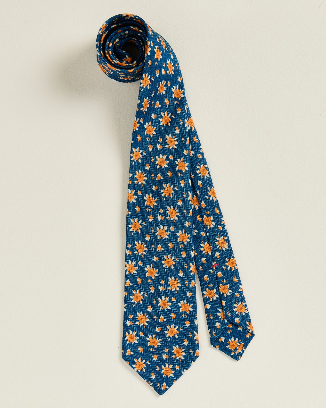 PATTERNED SILK TIE