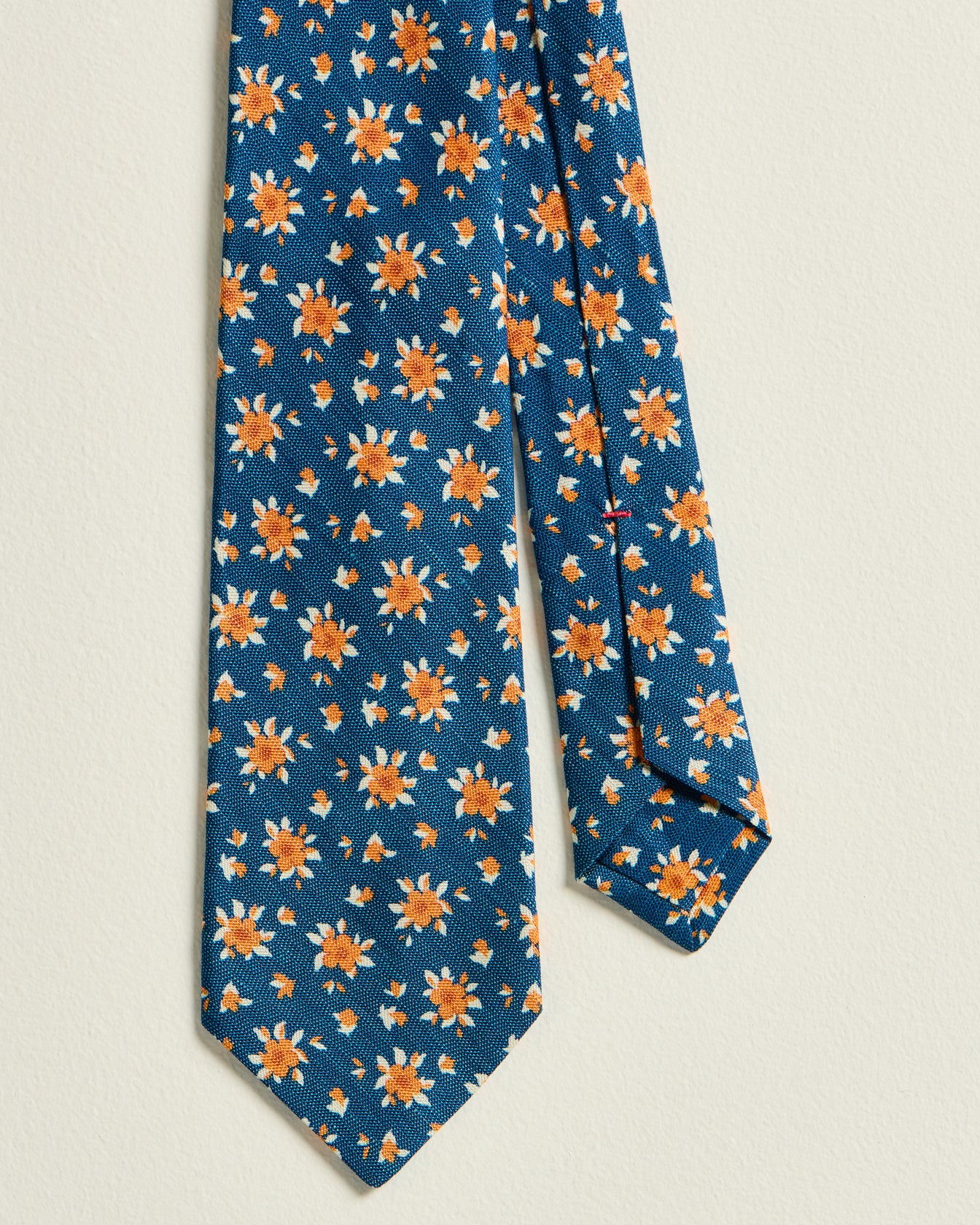 PATTERNED SILK TIE
