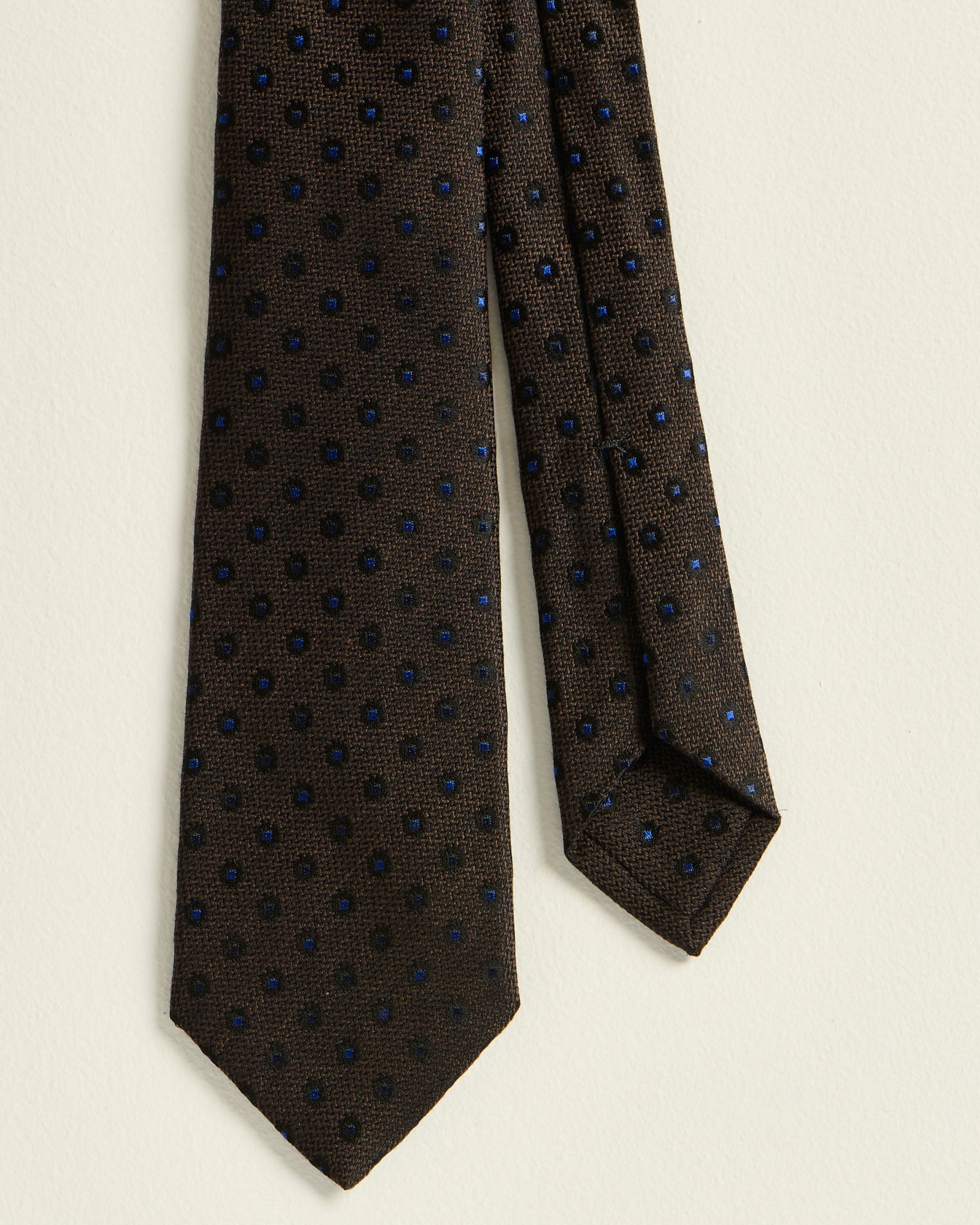 PATTERNED TIE