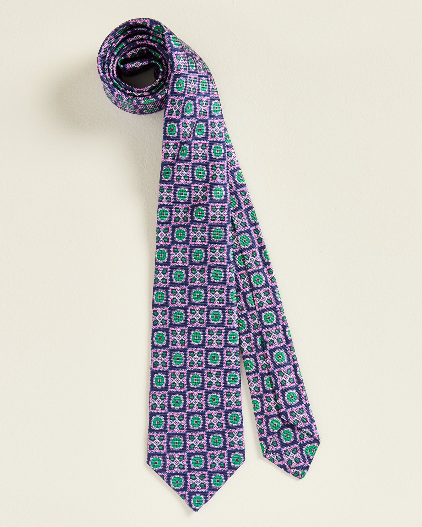PATTERNED SILK TIE