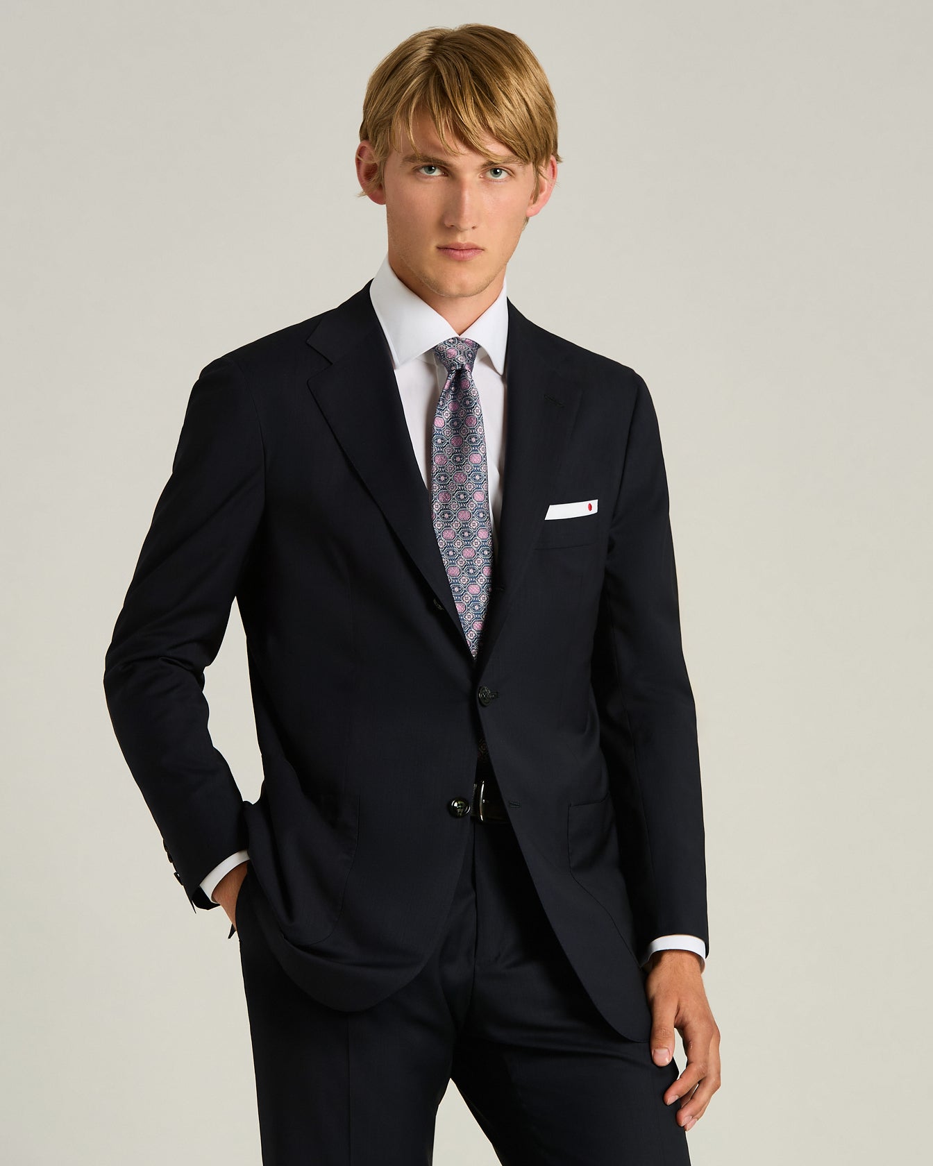 PATTERNED SILK TIE