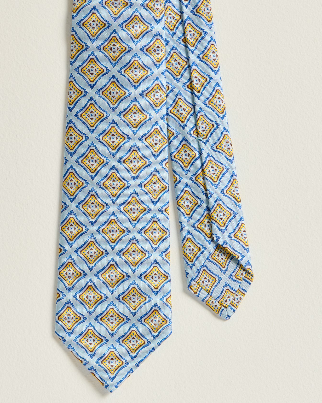 PATTERNED SILK TIE