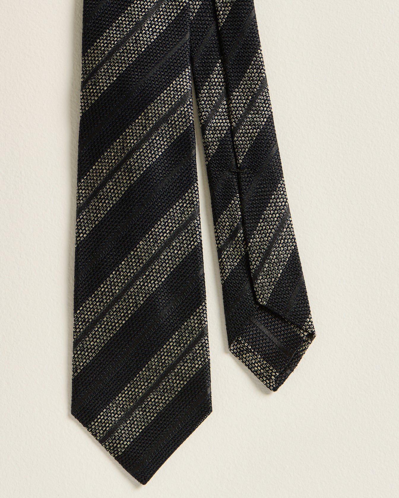 HAND-WOVEN REGIMENTAL TIE