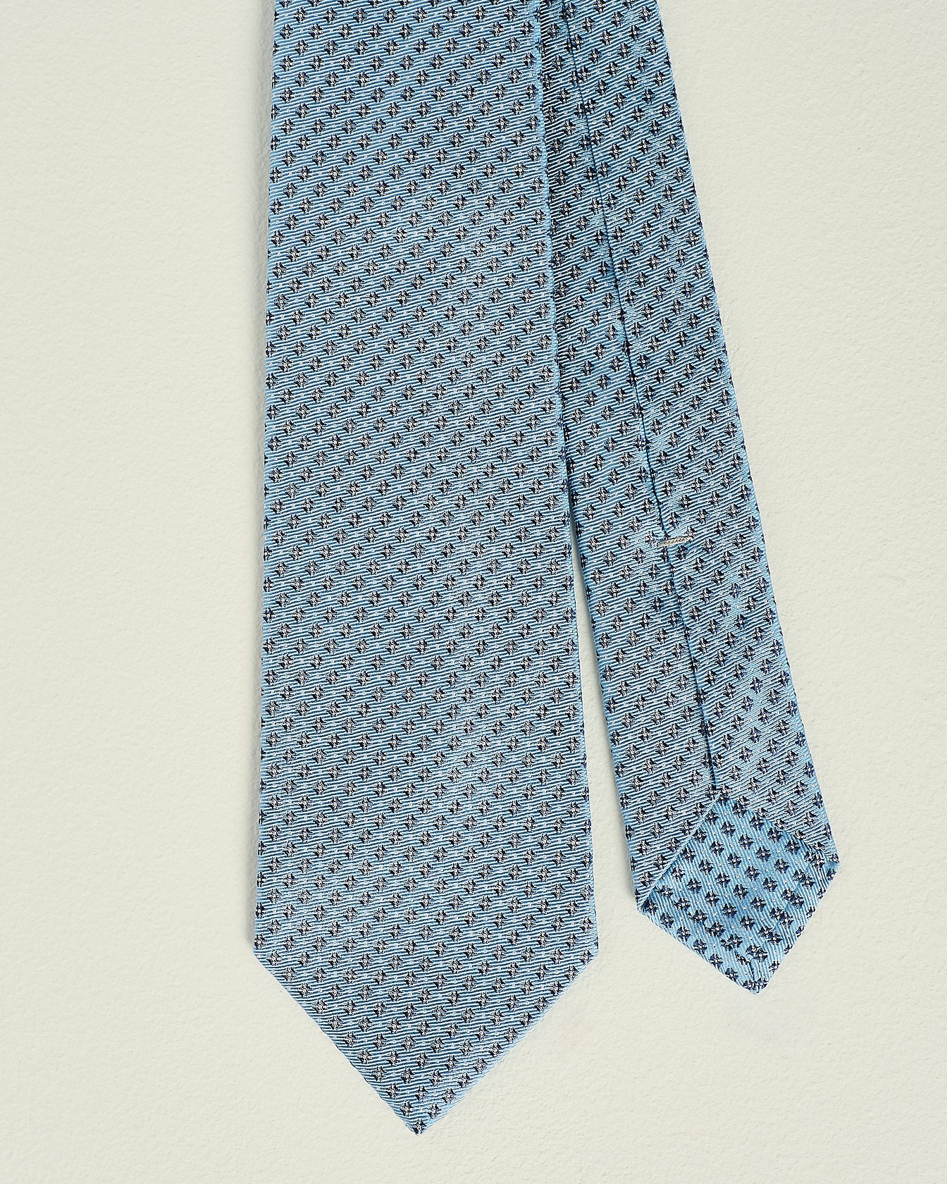 PATTERNED SILK TIE