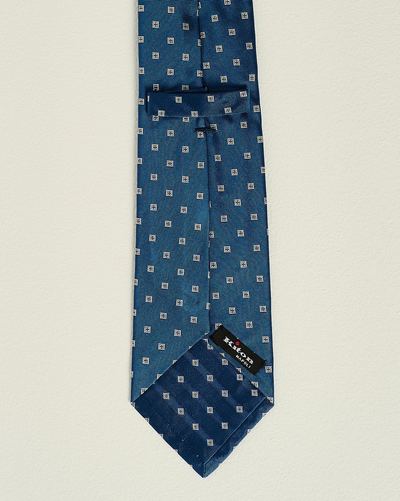 PATTERNED SILK TIE
