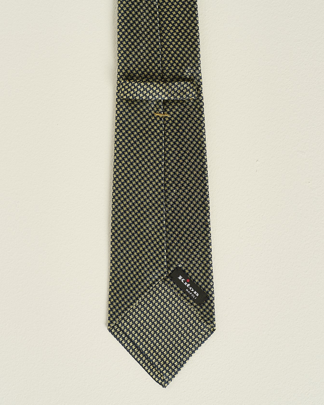 PATTERNED SILK TIE