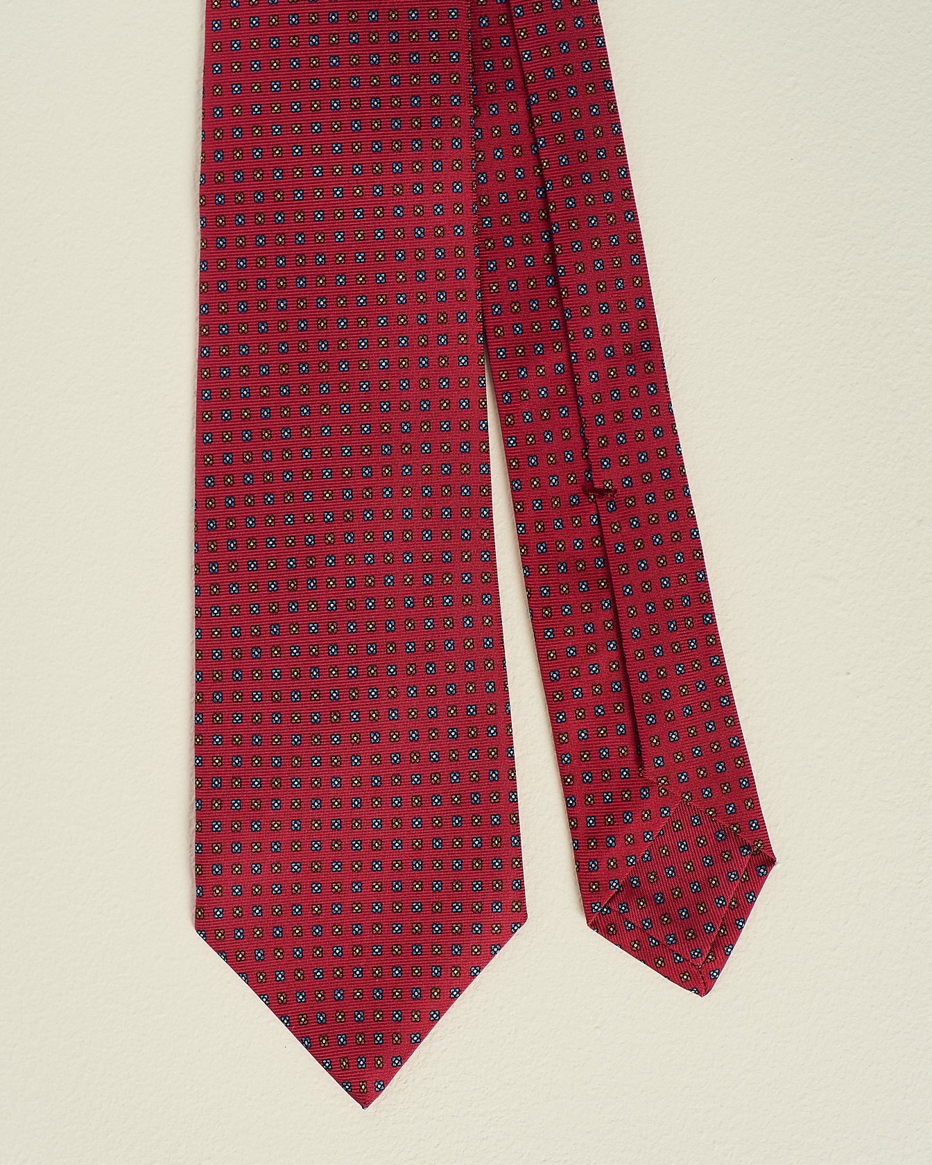 PATTERNED SILK TIE