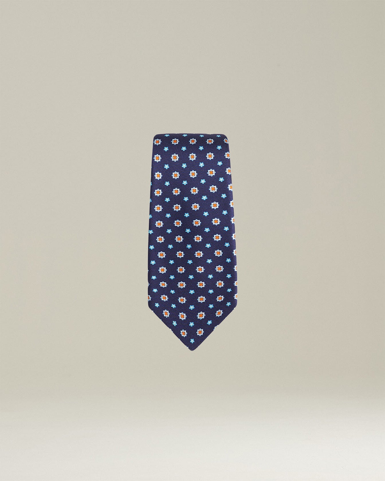 PATTERNED SILK TIE