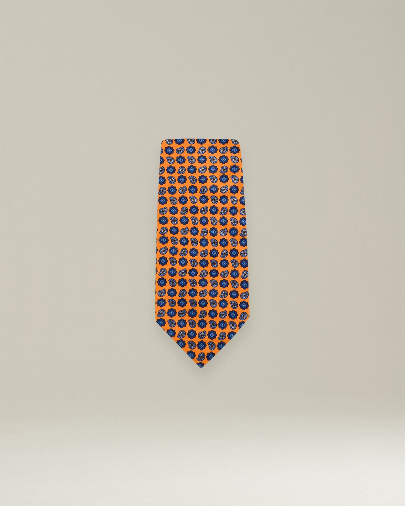 PATTERNED SILK TIE