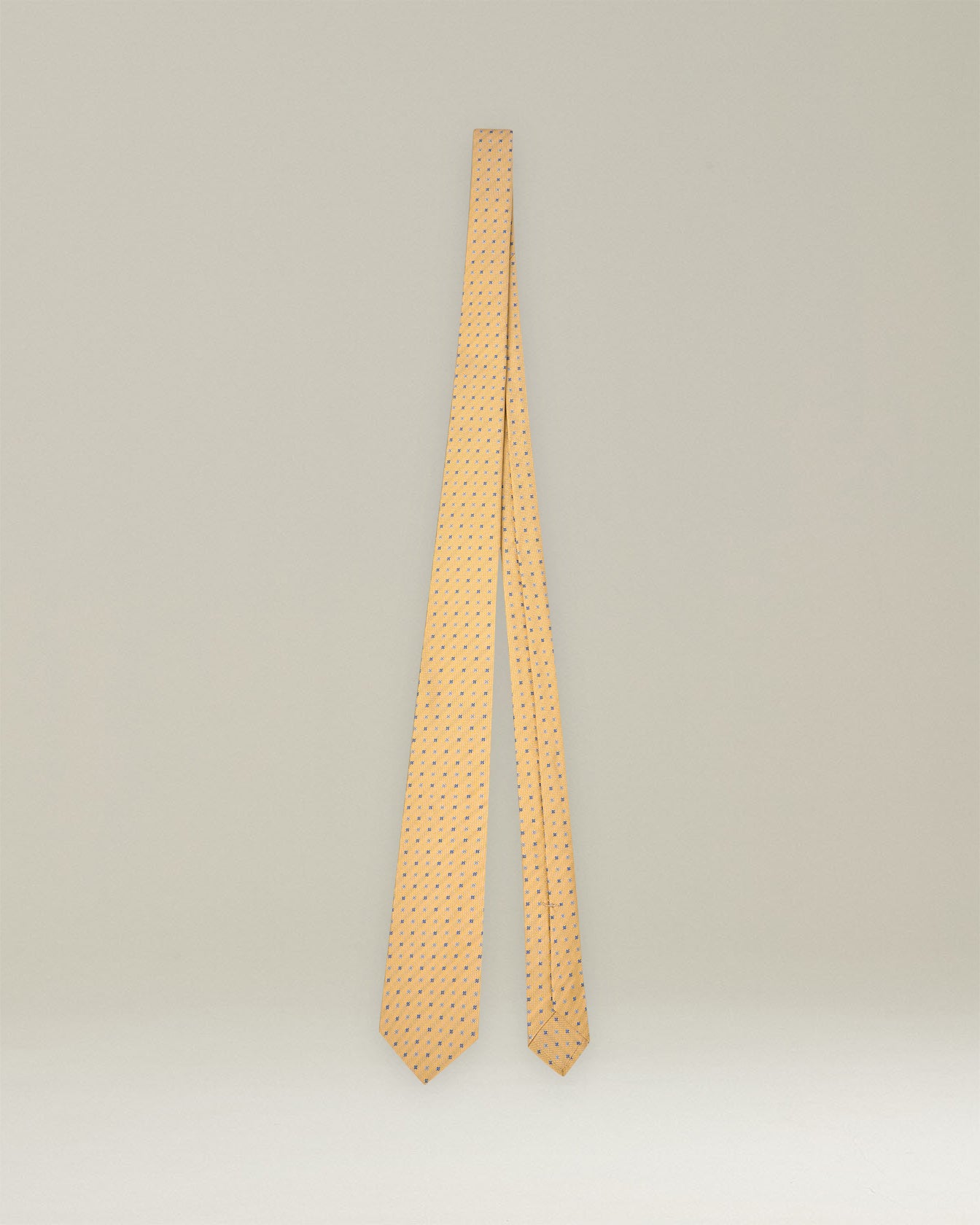 PATTERNED SILK TIE