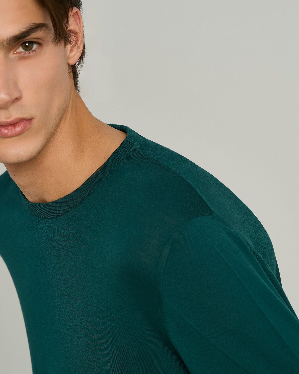 PEACOCK-GREEN ULTRAFINE WOOL CREW-NECK SWEATER 4