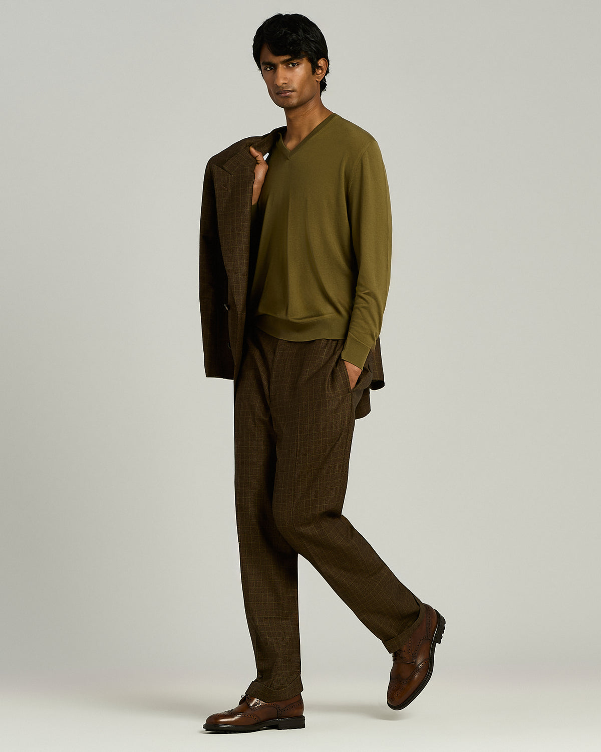 LODEN GREEN ULTRAFINE WOOL V-NECK SWEATER 5