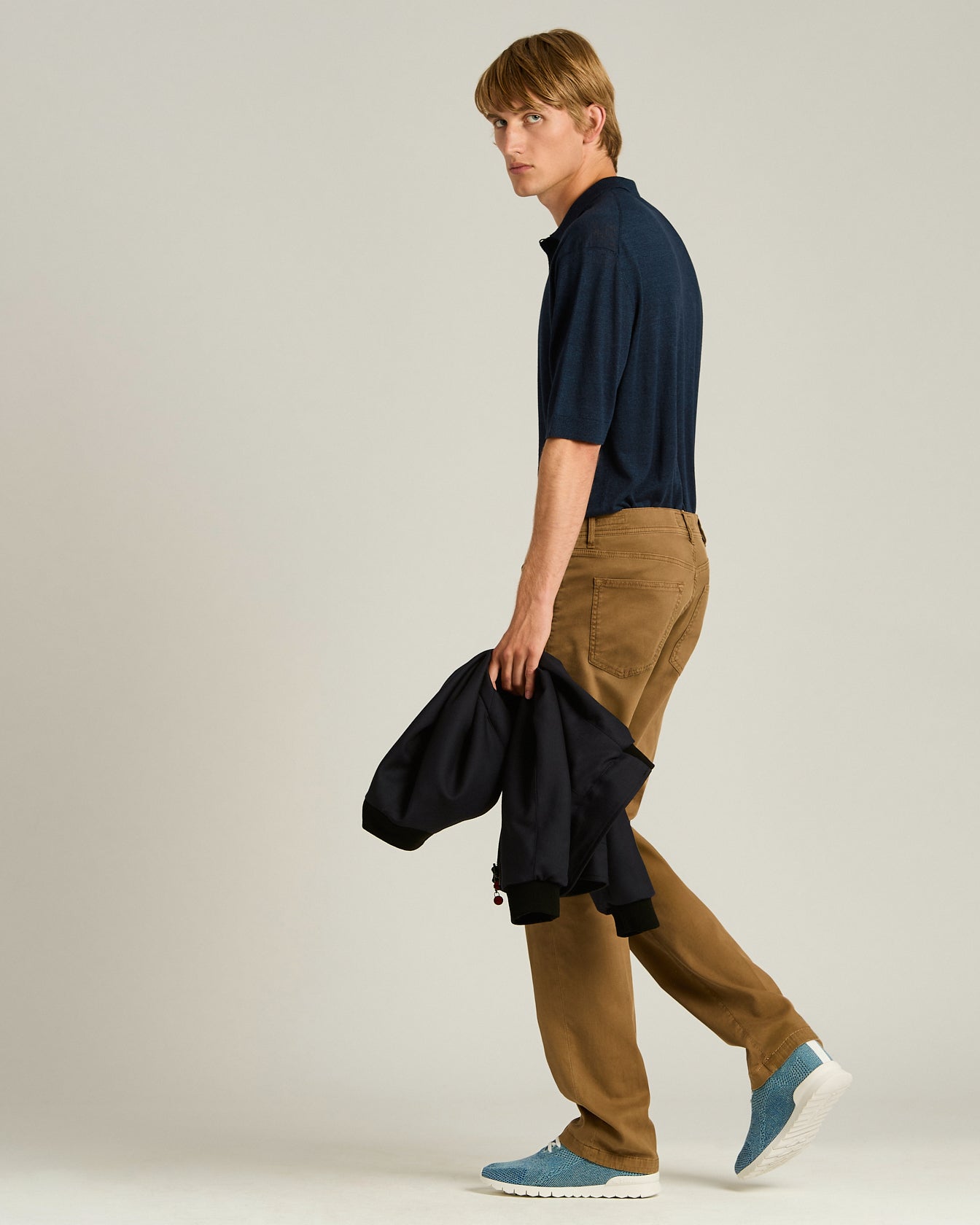 LIGHTWEIGHT KNIT SHORT-SLEEVED POLO SHIRT