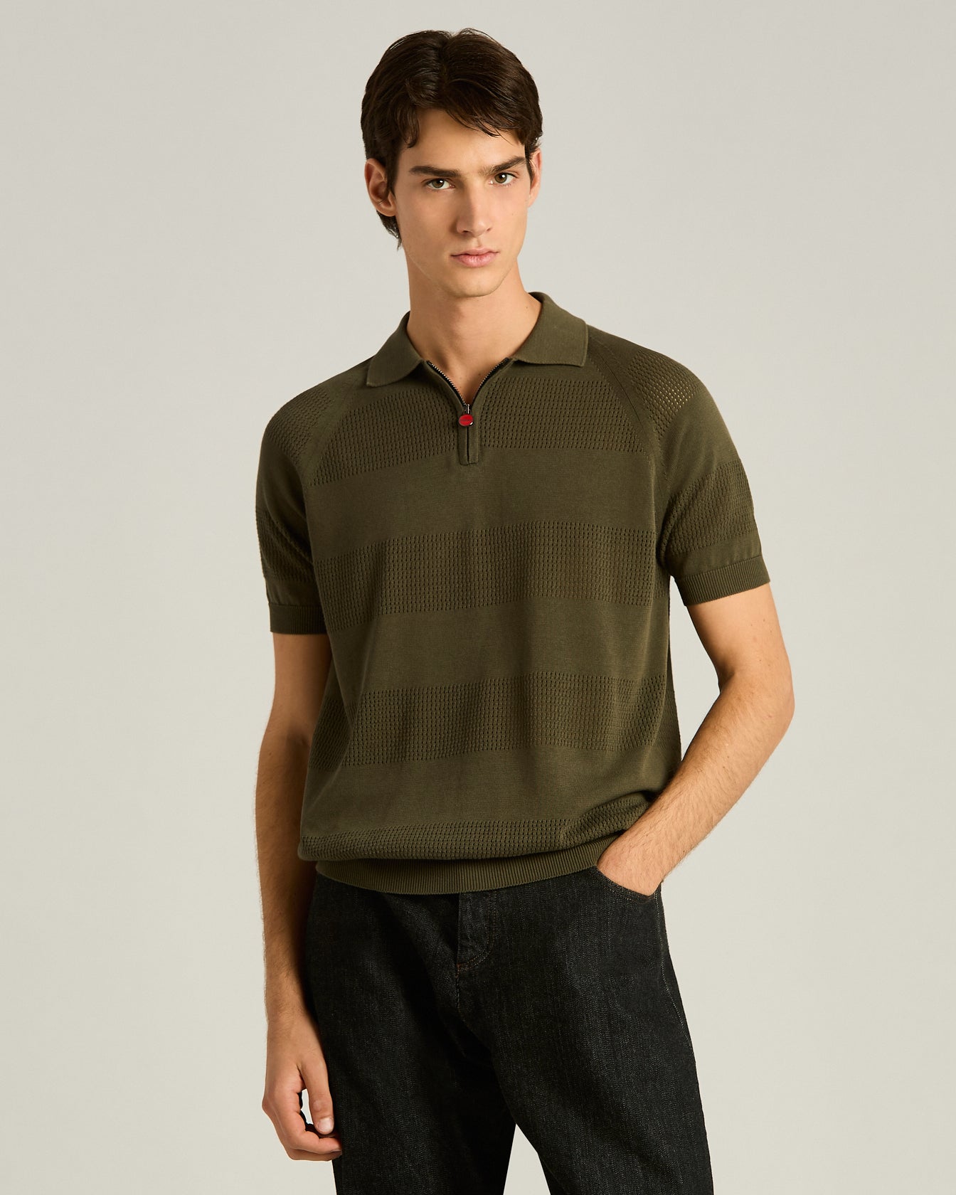 SHORT-SLEEVED ZIPPED POLO SHIRT