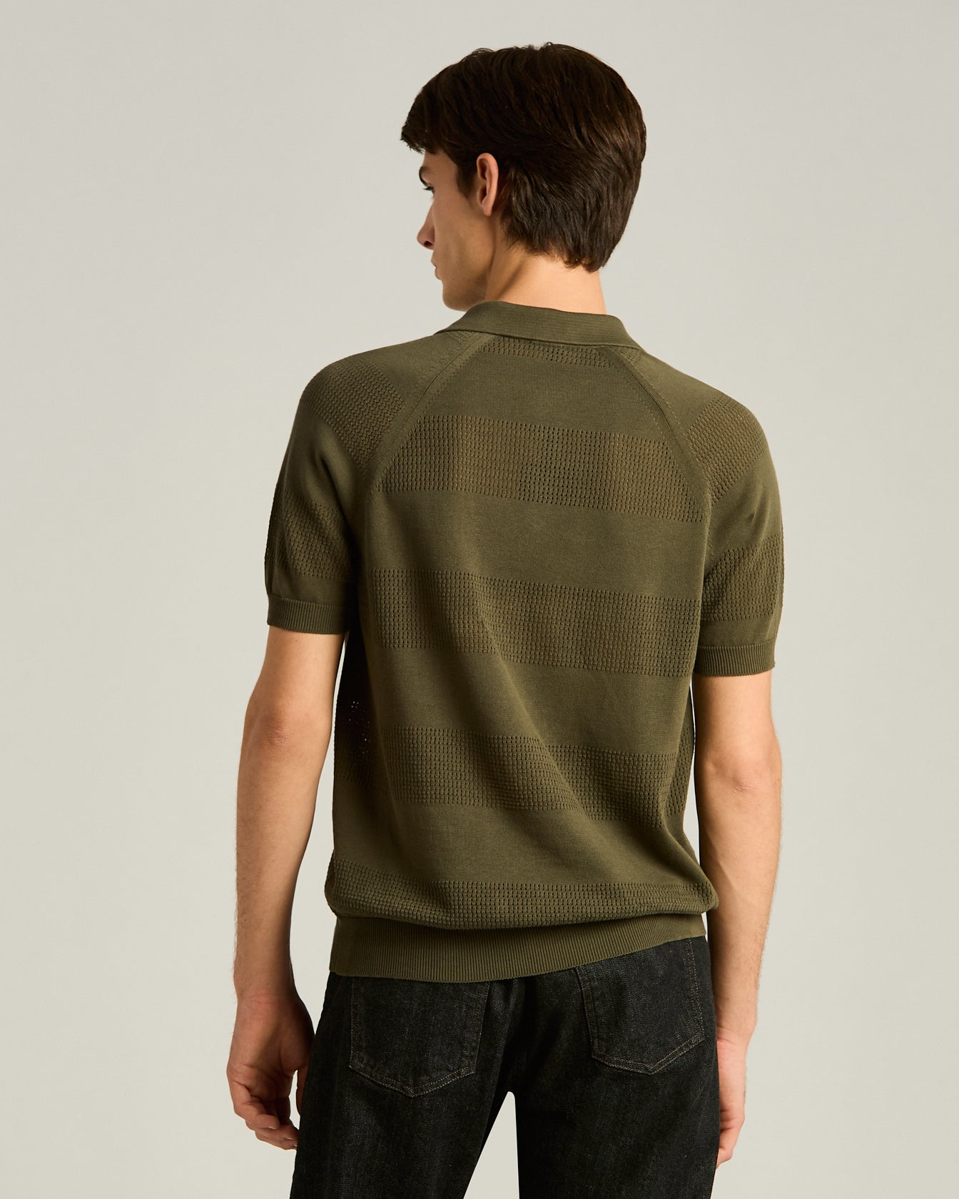 SHORT-SLEEVED ZIPPED POLO SHIRT