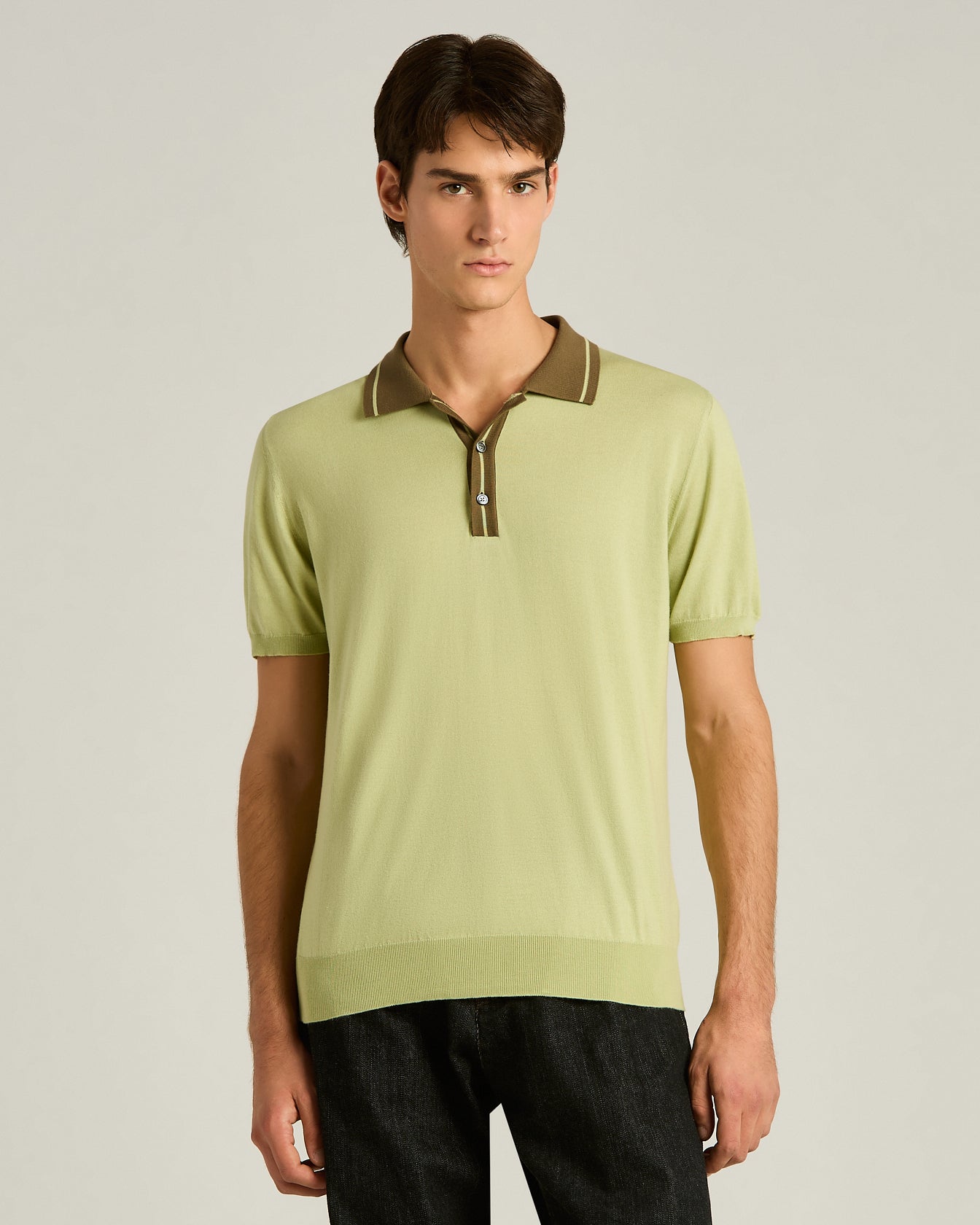 moss green polo shirt PURE COTTON POLO SHIRT WITH CONTRASTING COLLAR IN PISTACHIO AND MOSS GREEN